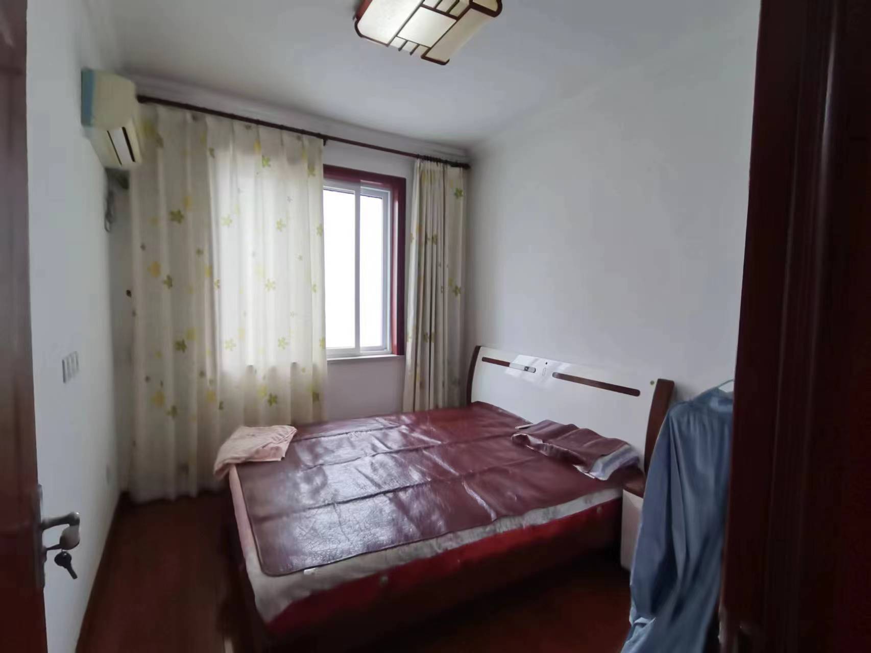 华山花苑二期 3室2厅2卫 153m&sup2;