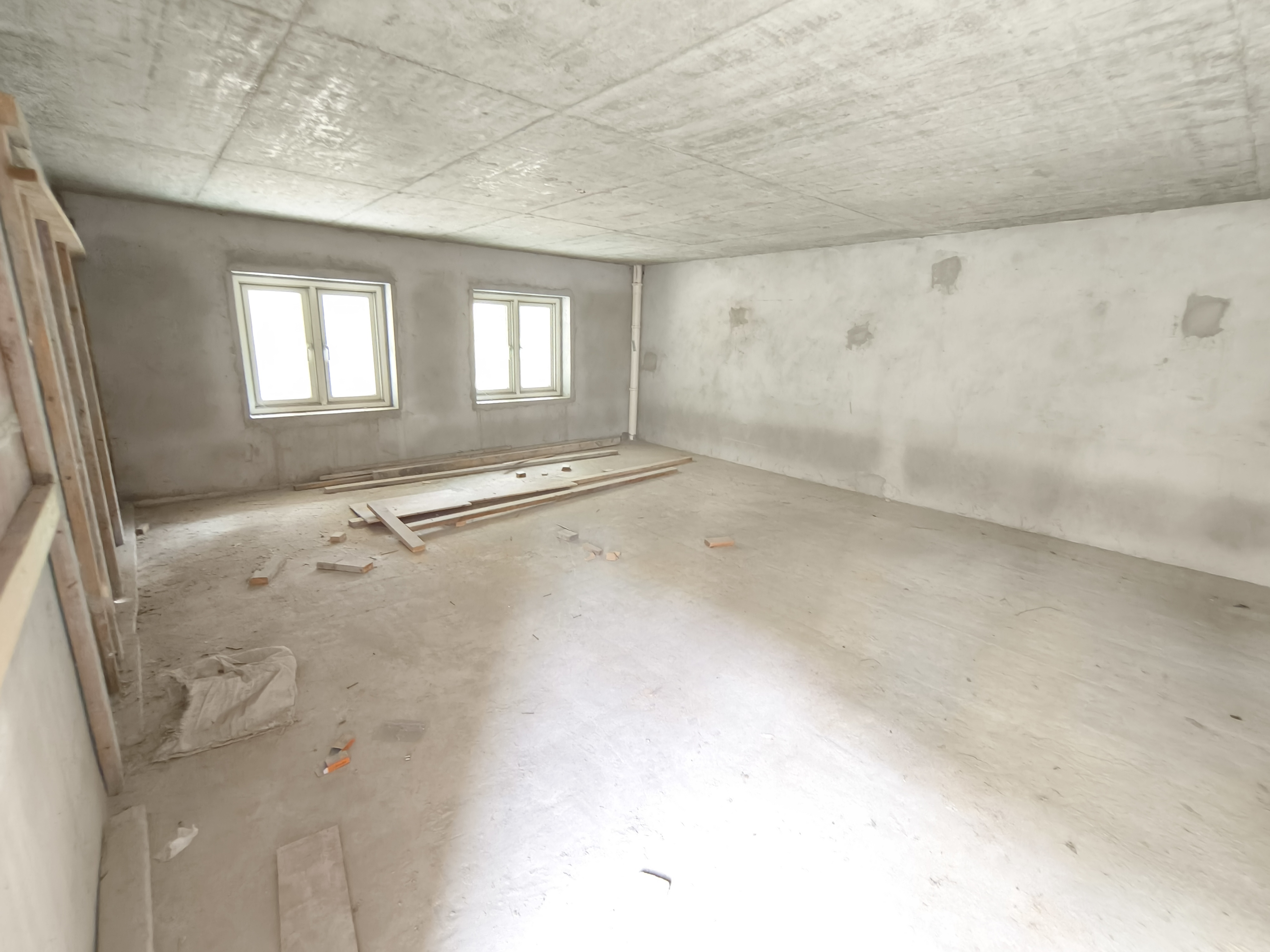 上善居东区 4室2厅3卫 600m&sup2;