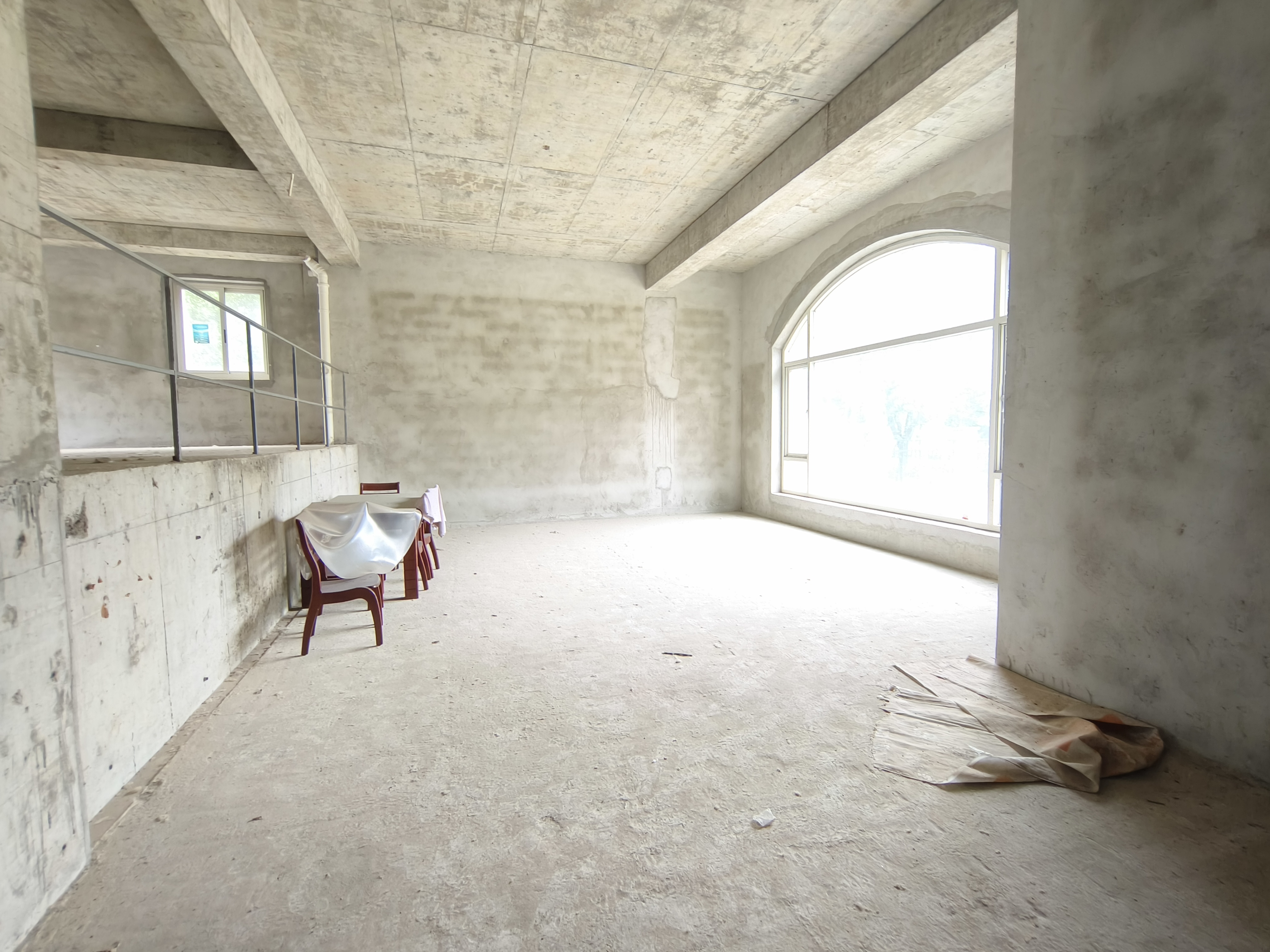上善居东区 4室2厅3卫 600m²