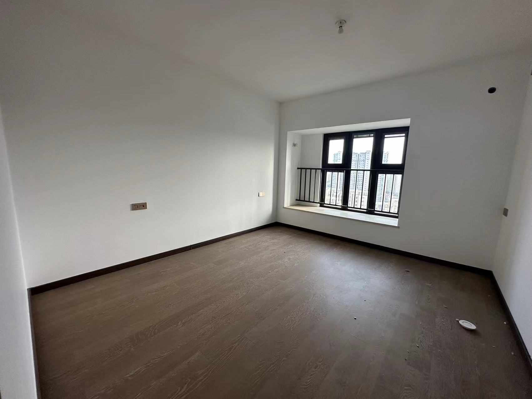 卓越万科新都会 3室2厅2卫 125m&sup2;