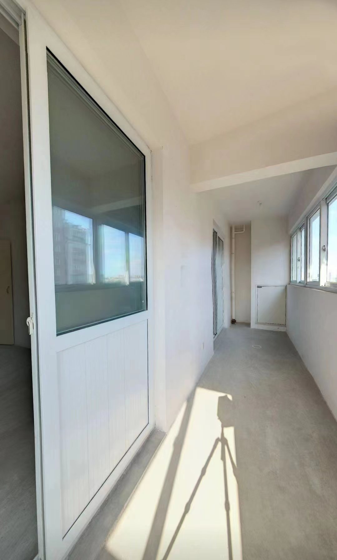 丽康花园 3室2厅1卫 136.00m&sup2;