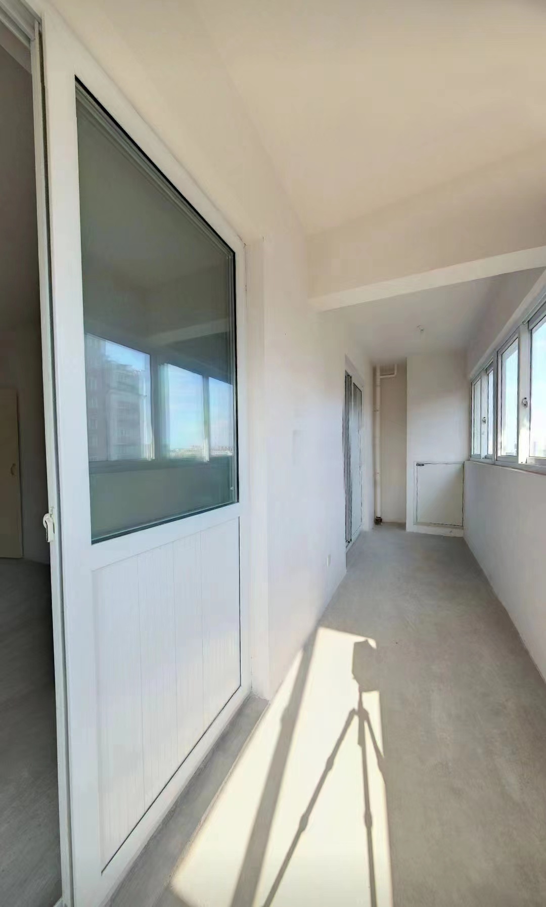 丽康花园 3室2厅1卫 136.00m&sup2;