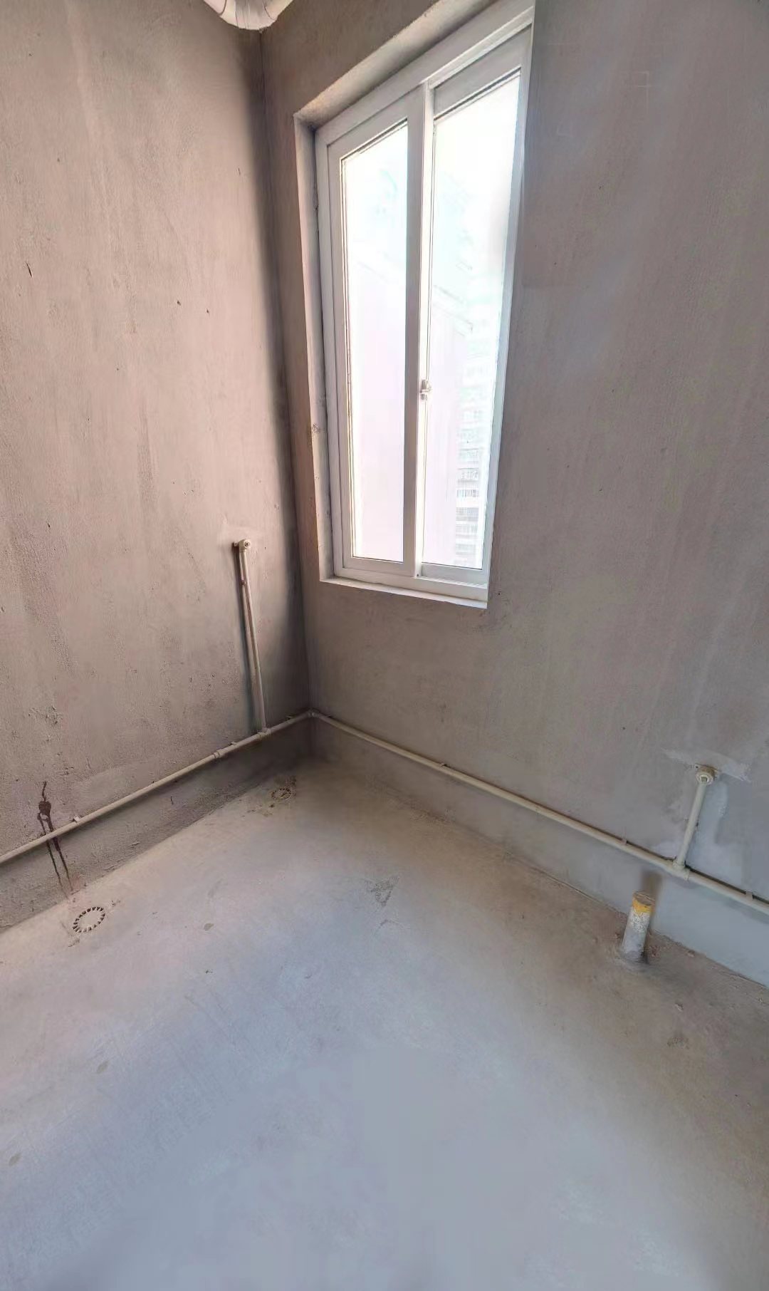 丽康花园 3室2厅1卫 136.00m&sup2;