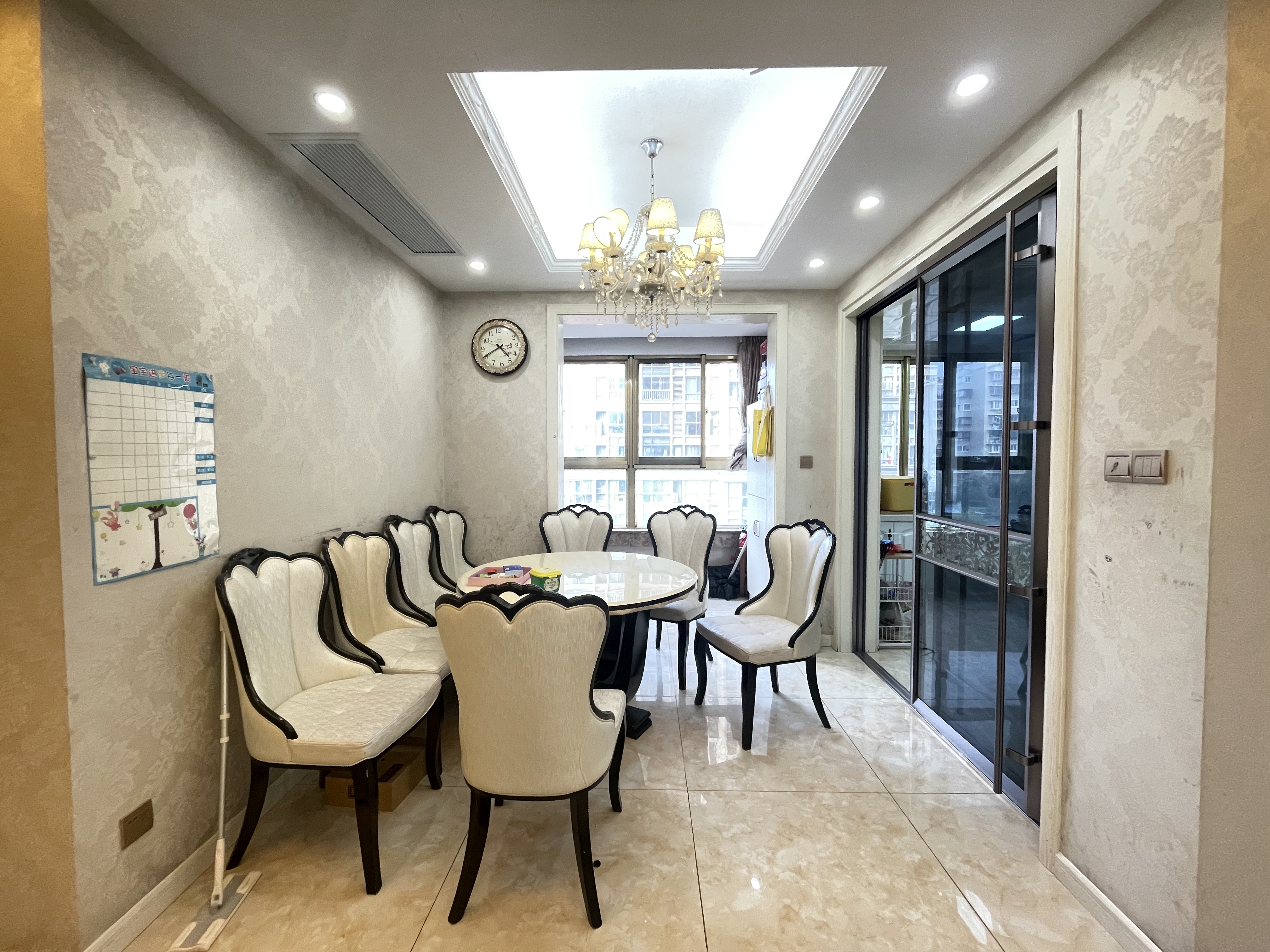 恒盛豪庭 3室2厅2卫 130m&sup2;