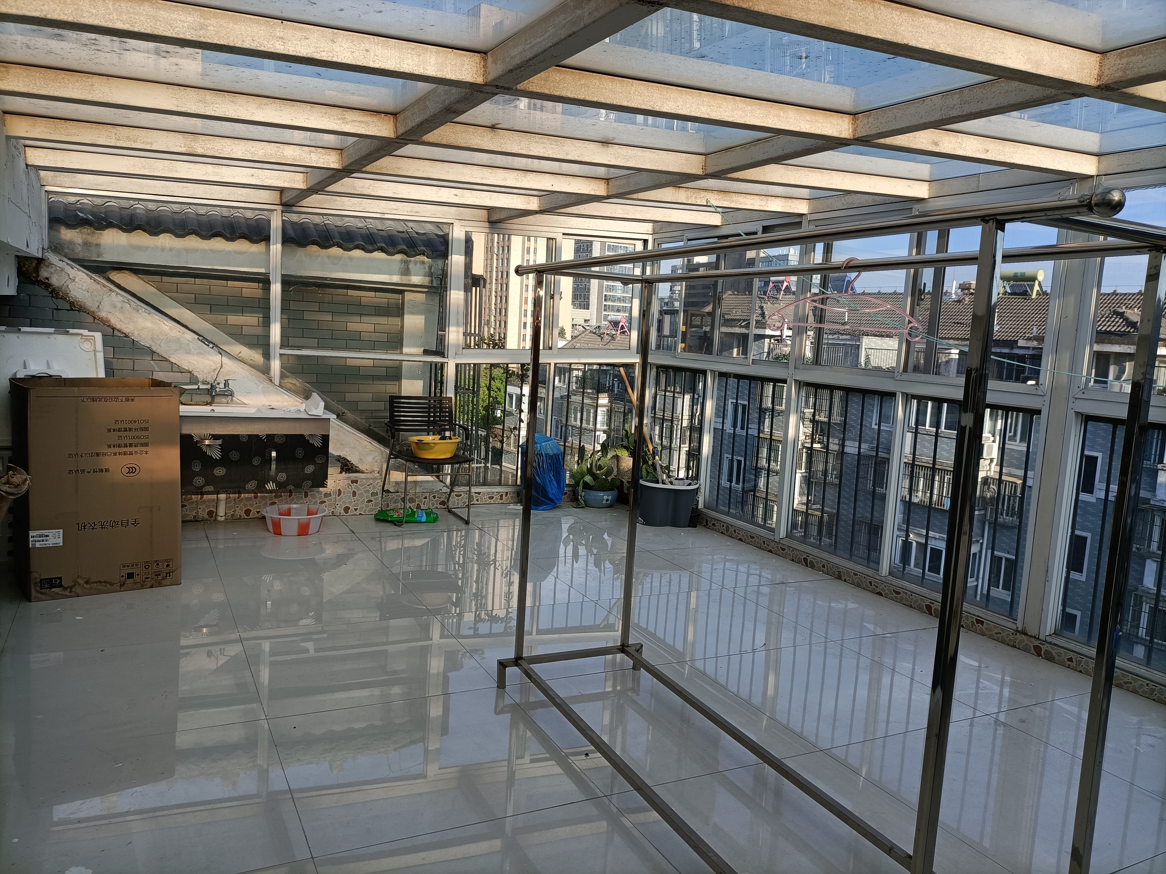 城山家园 5室2厅2卫 200.00m²
