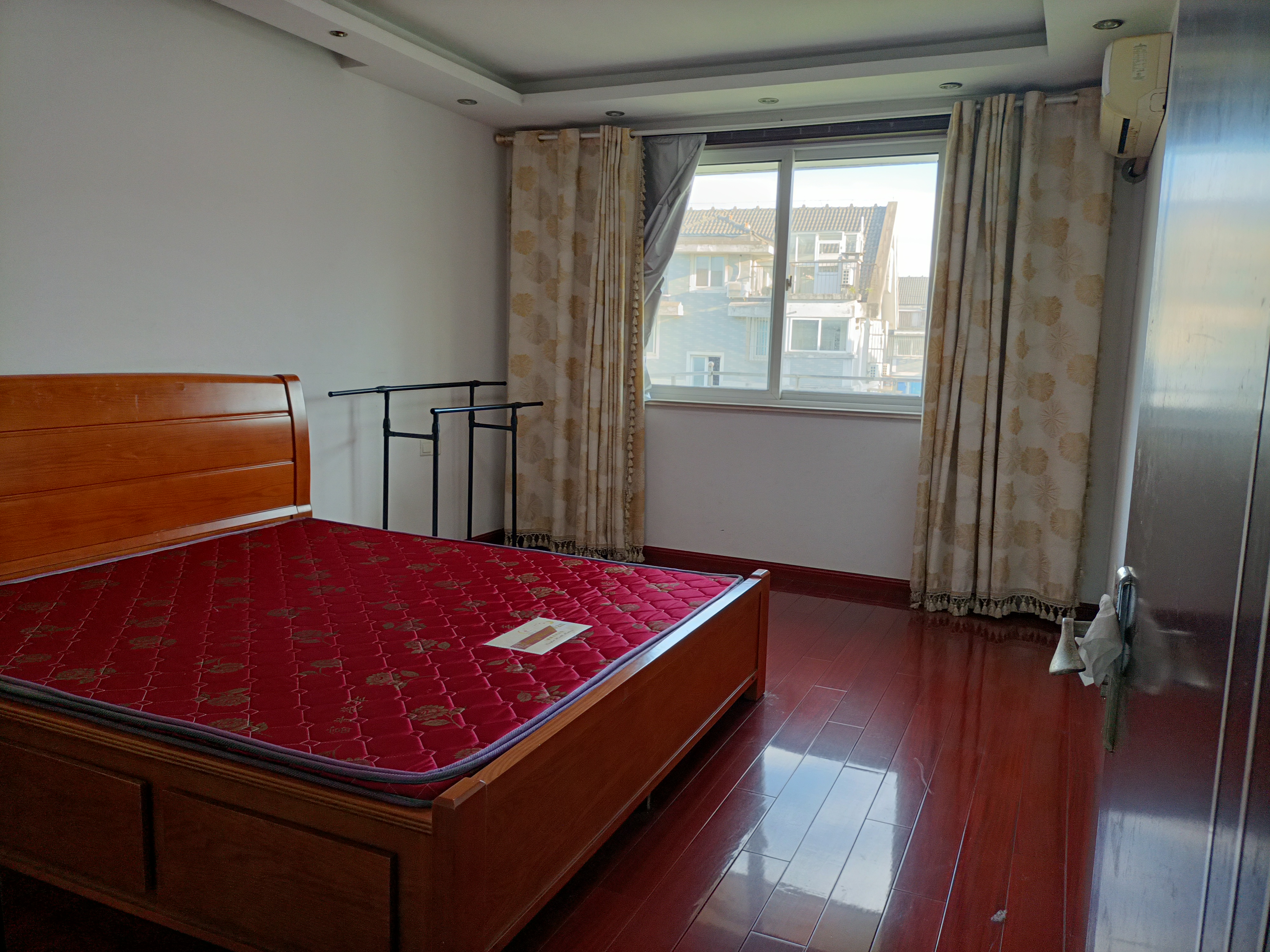 城山家园 5室2厅2卫 200.00m&sup2;
