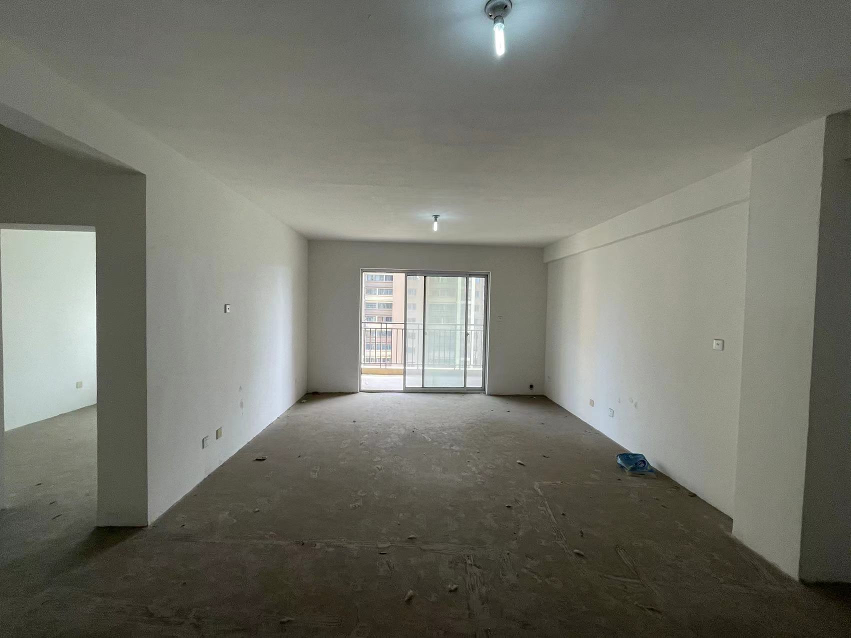 尚海城 5室2厅2卫 150m&sup2;