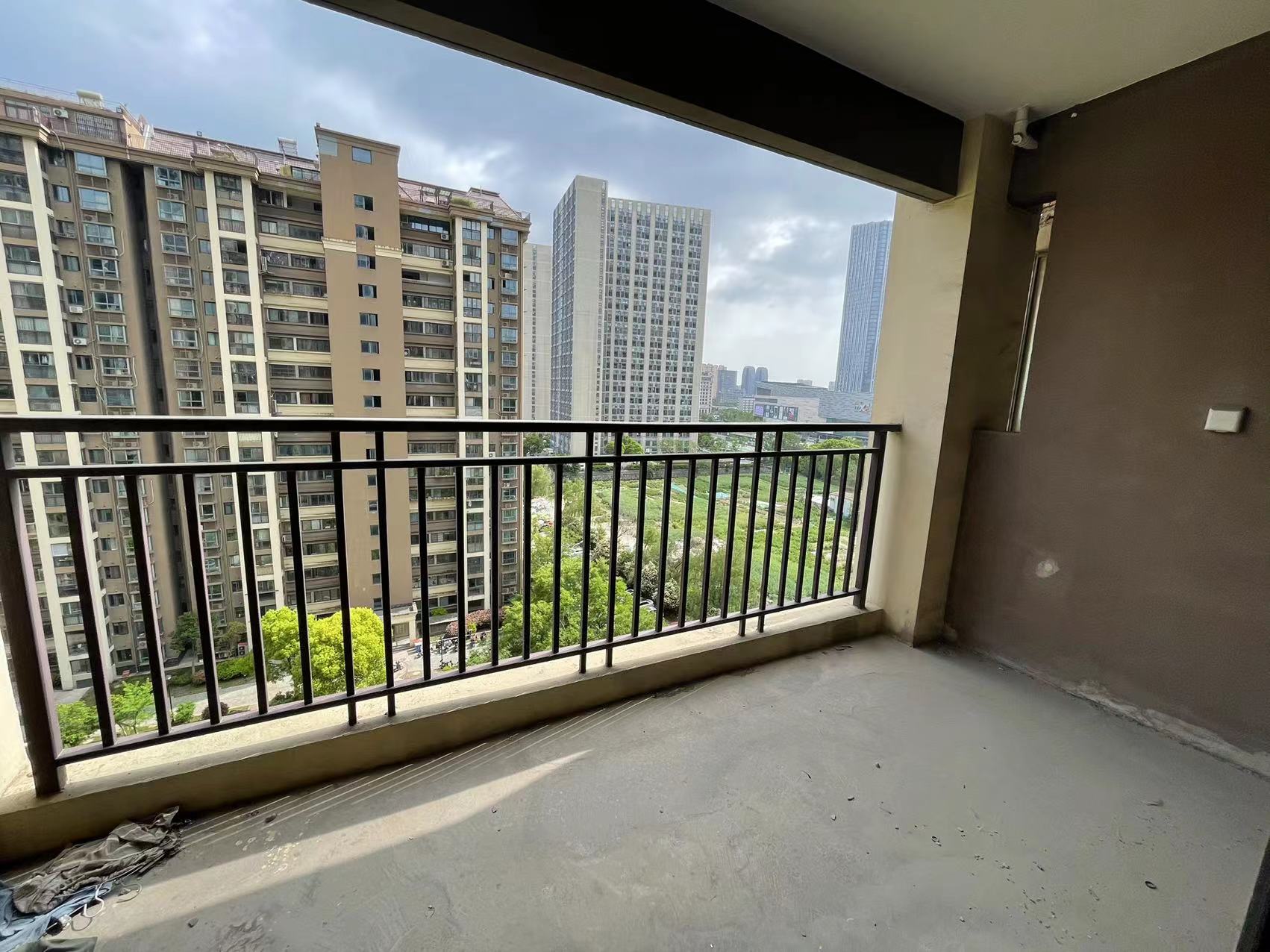 尚海城 5室2厅2卫 150m&sup2;