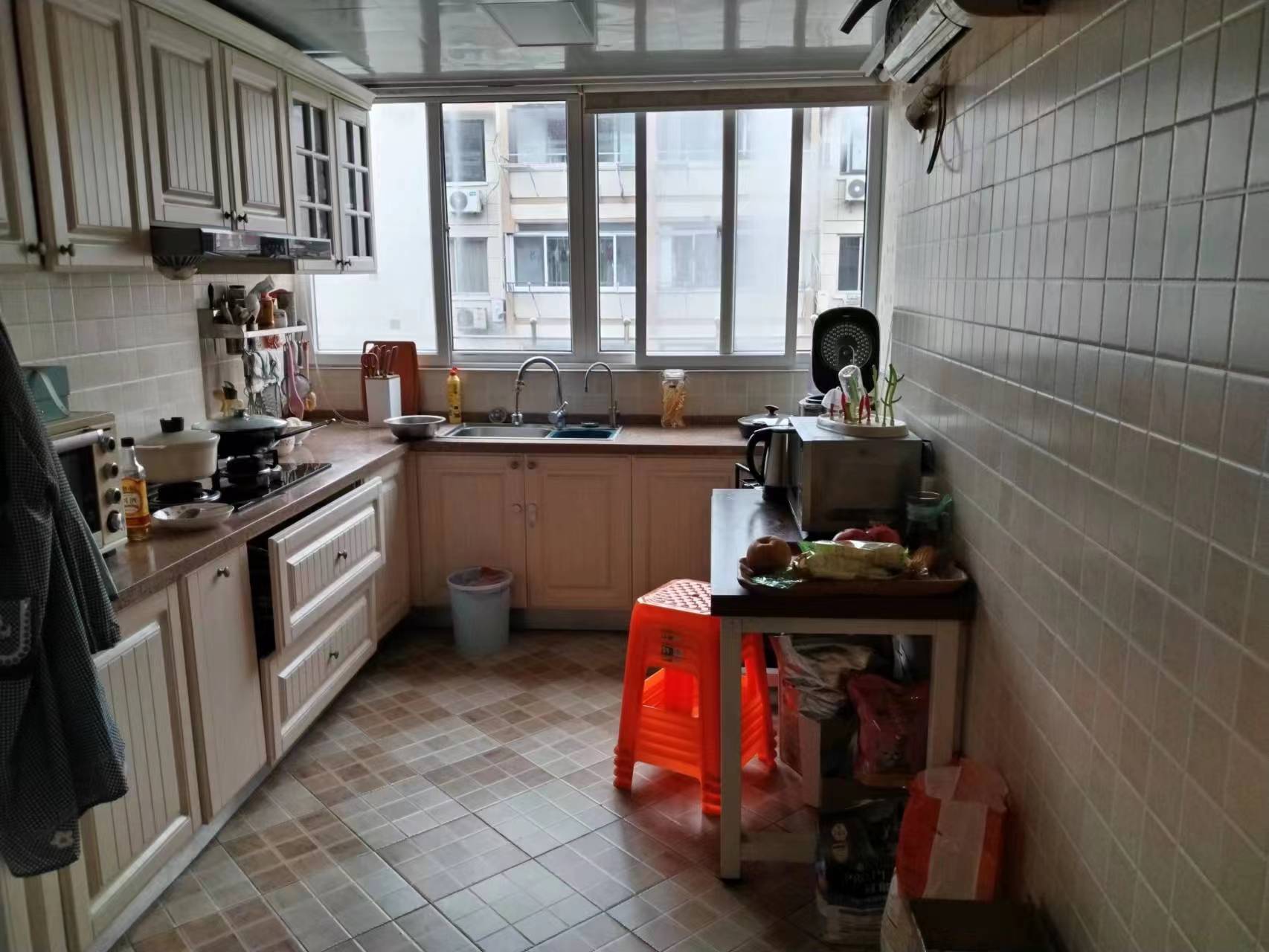 瑞丰花园 2室2厅1卫 99.8m&sup2;
