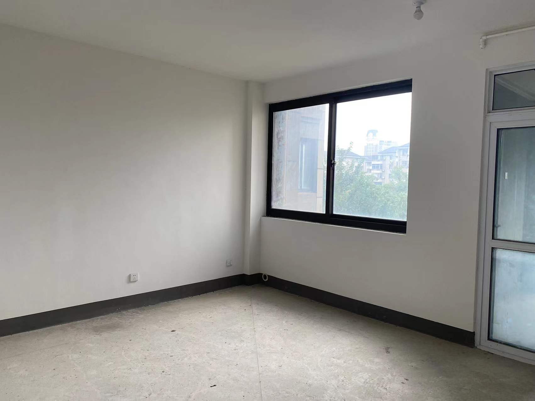 濠东小苑 3室2厅1卫 123.27m²