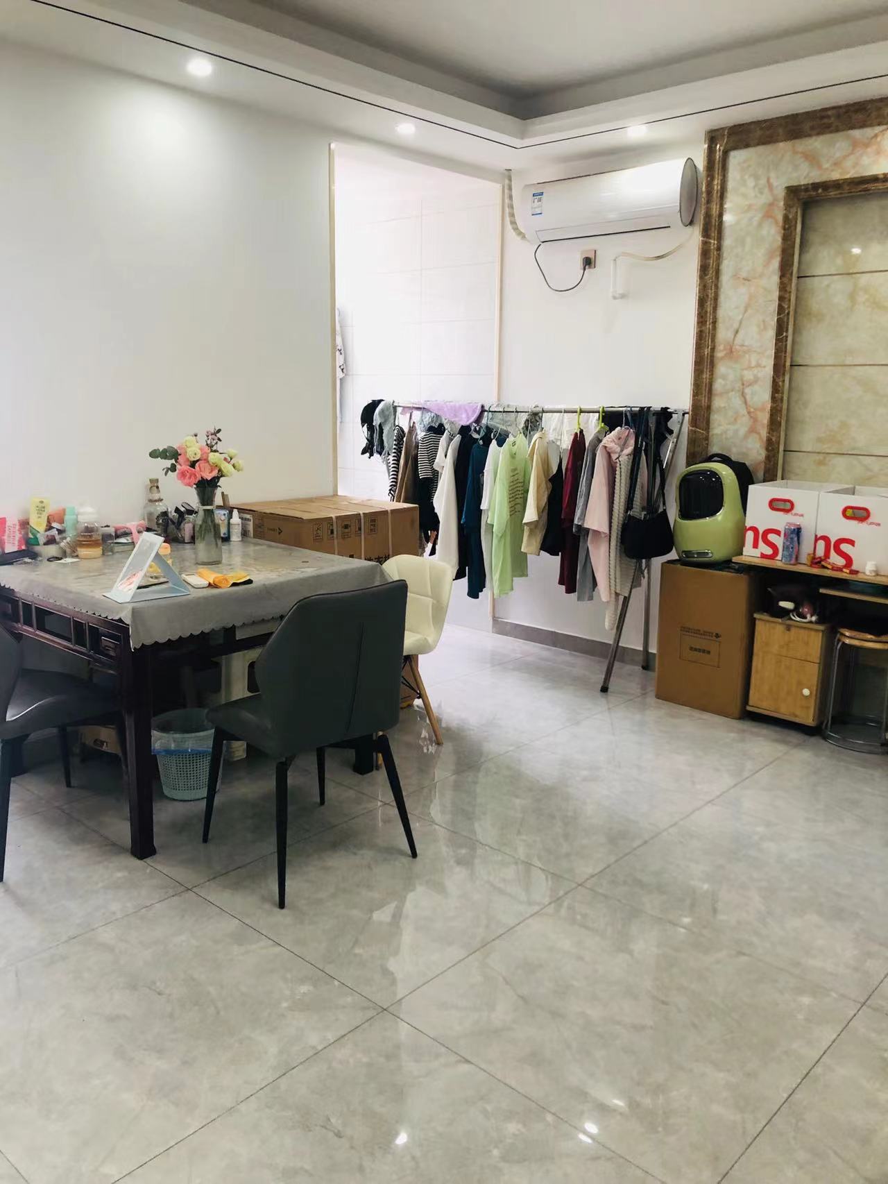 天熹苑 2室2厅1卫 78m&sup2;