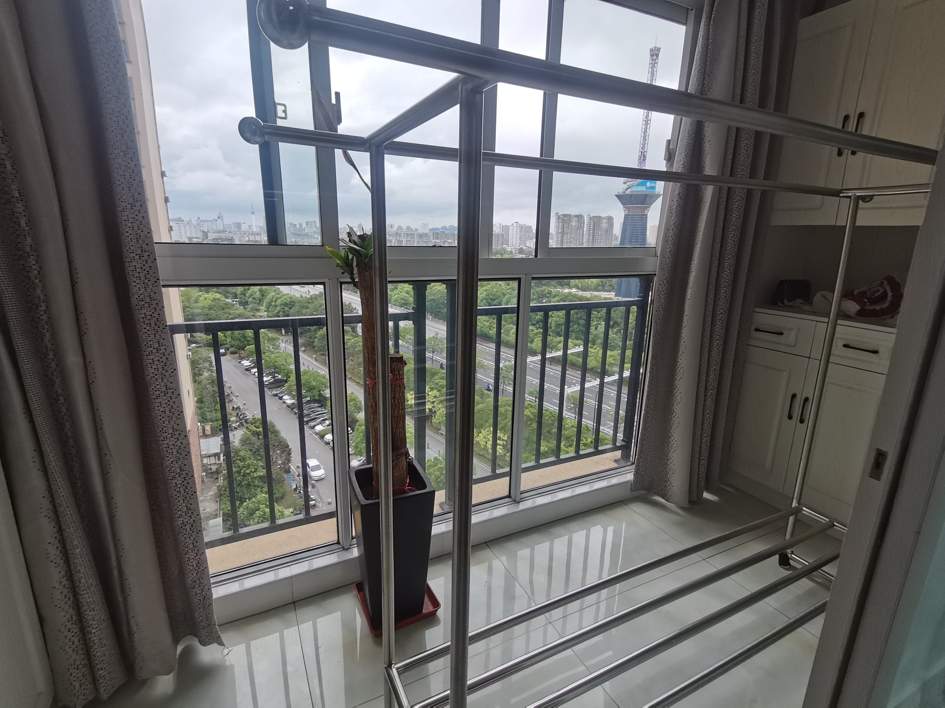 华强城 3室2厅2卫 116m&sup2;