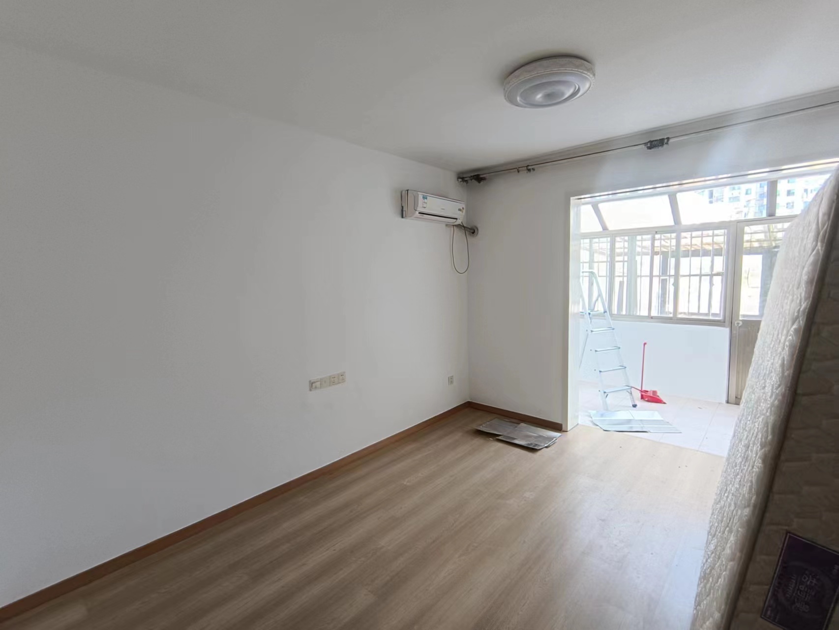 人民中路128号院 1室1厅1卫 43m&sup2;