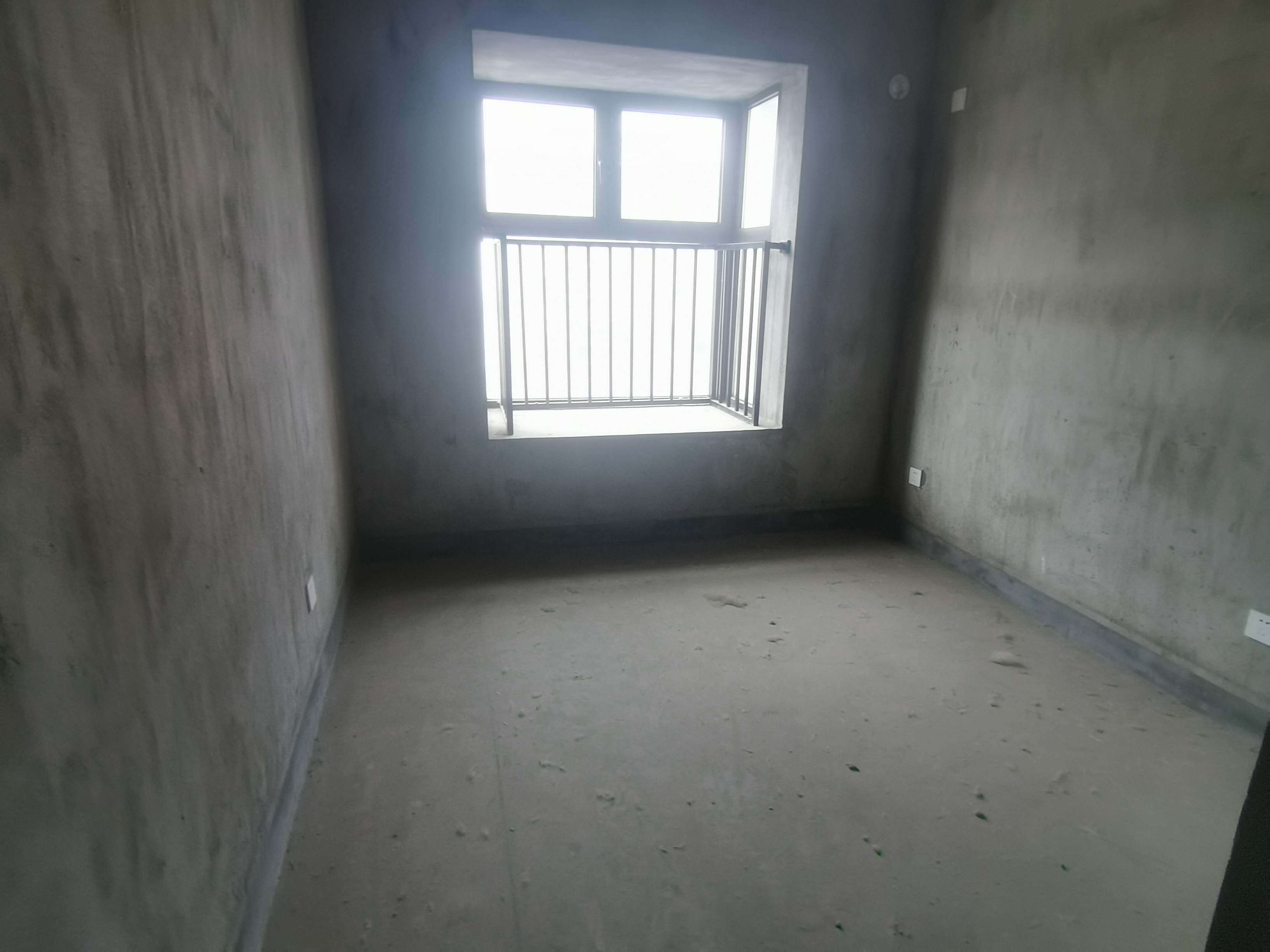 华强城三期 5室0厅2卫 124.00m&sup2;