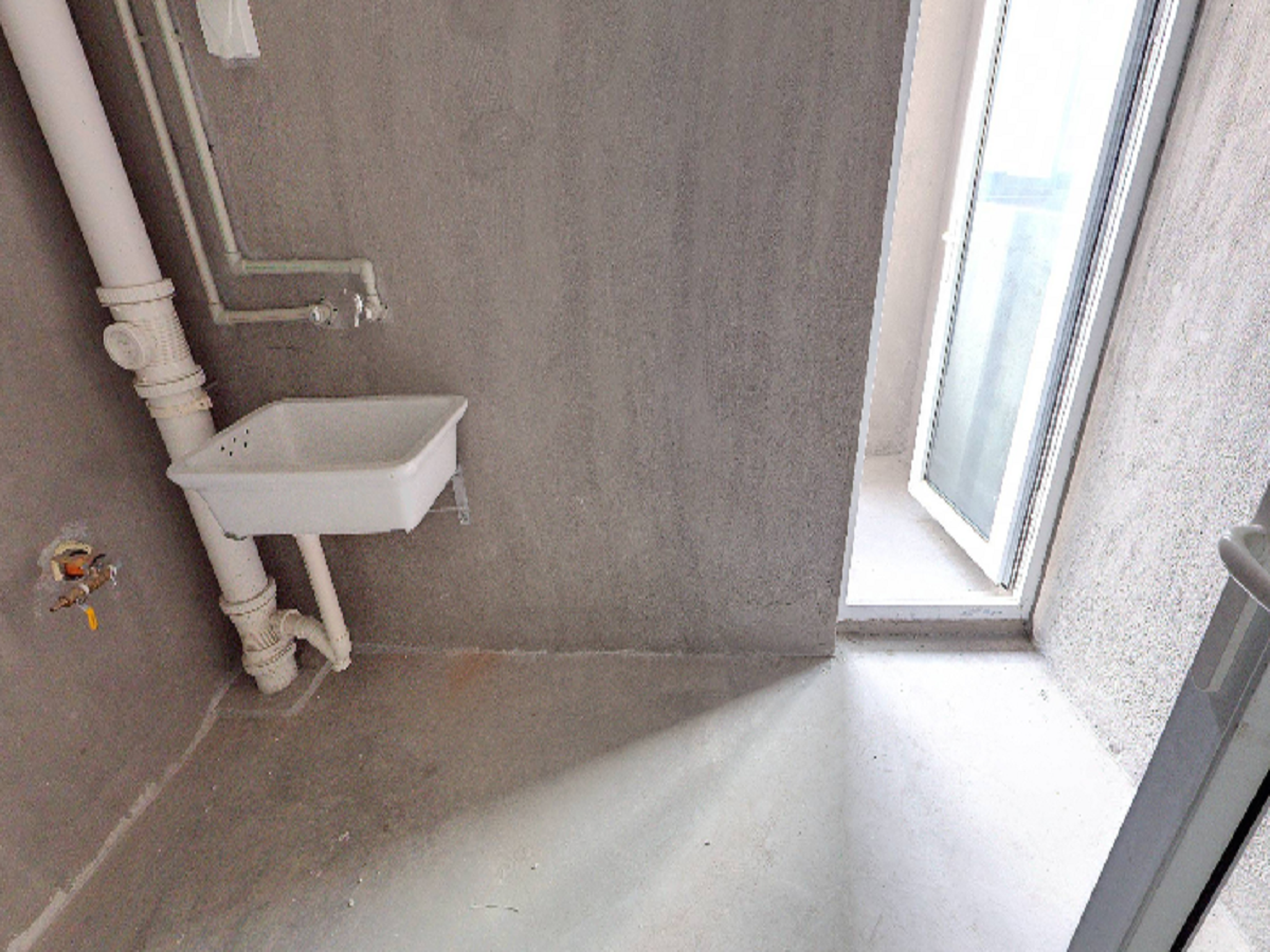 山芝庄新苑 3室2厅2卫 93.00m&sup2;