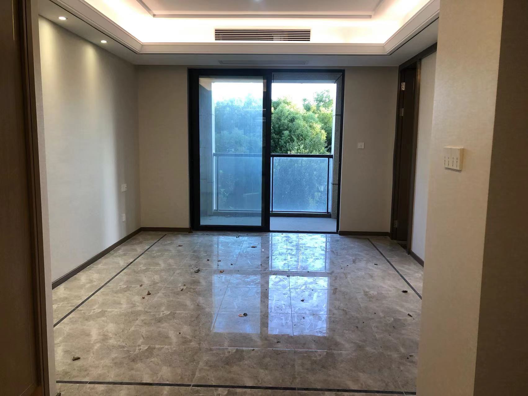 绿城沁园 3室2厅2卫 133m&sup2;