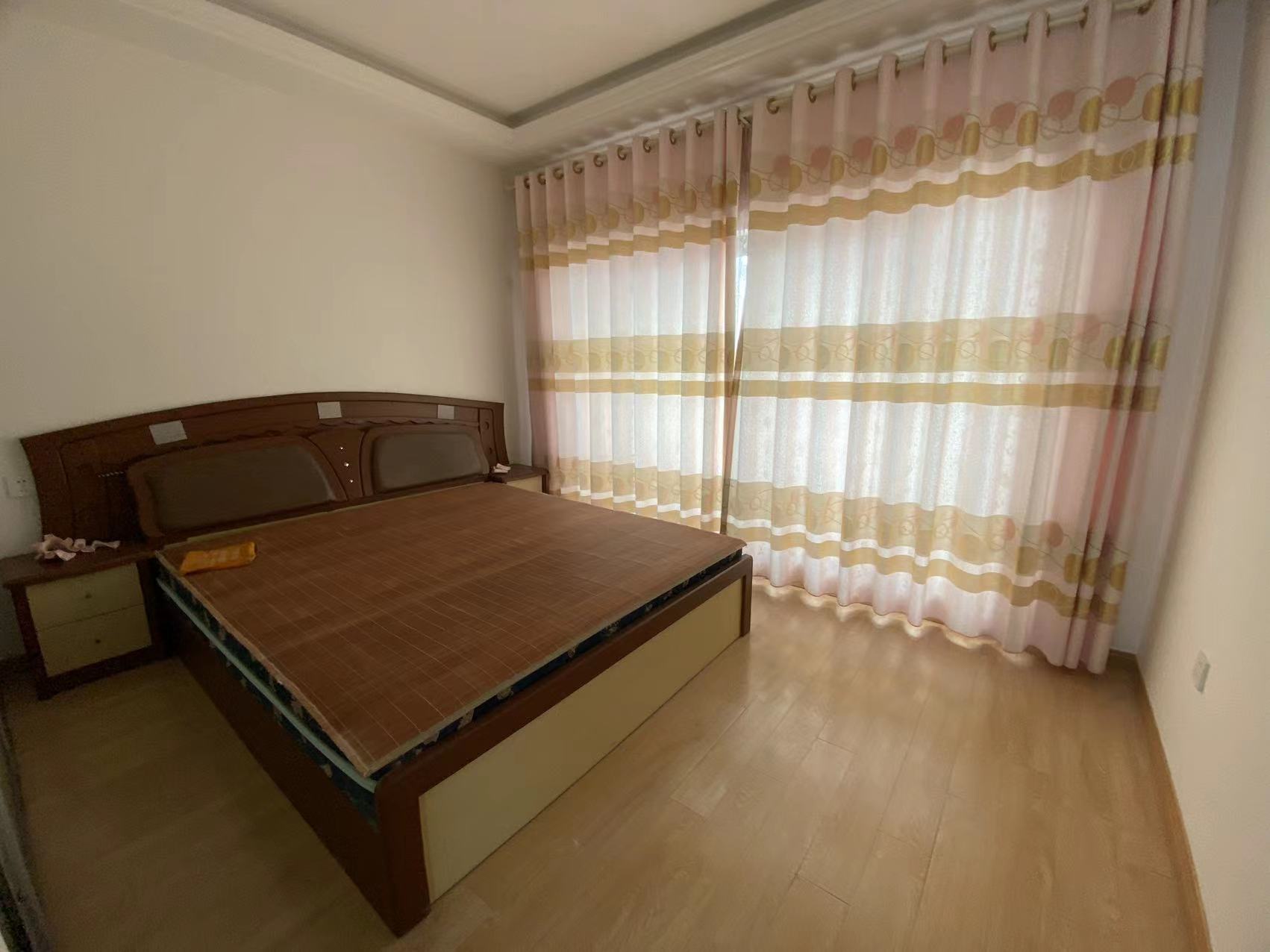 金和家园 4室2厅1卫 156m&sup2;