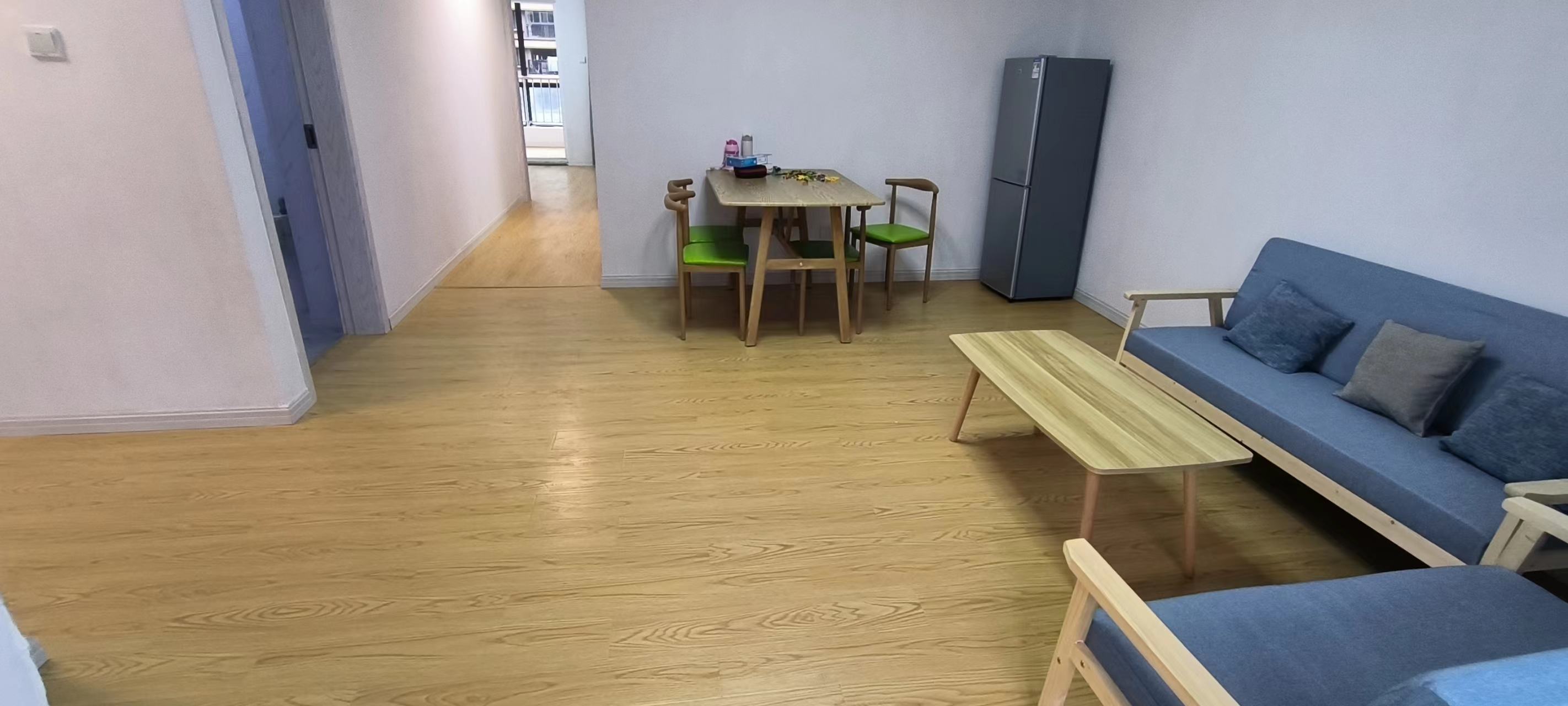 中港翡翠城 3室2厅1卫 108.00m²