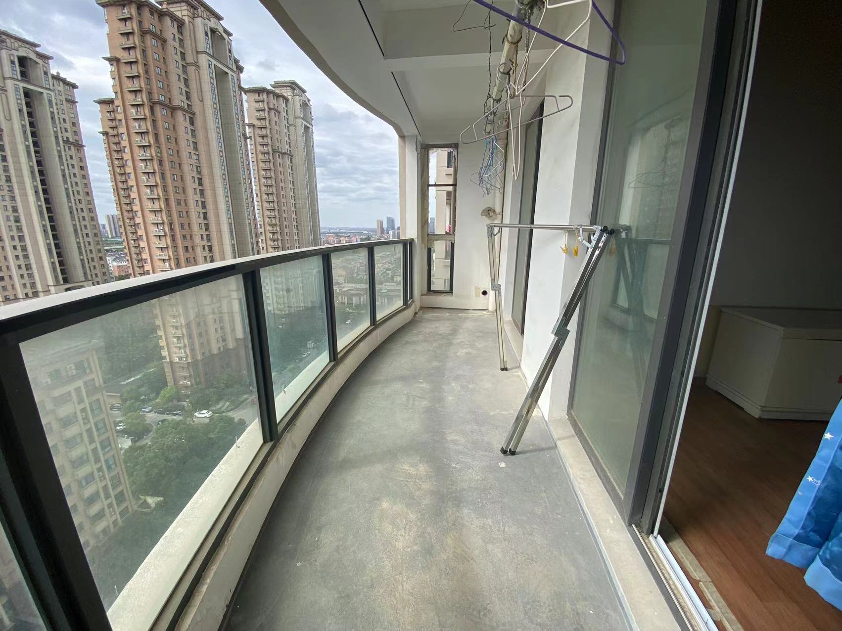湖滨华庭 2室1厅1卫 95m&sup2;
