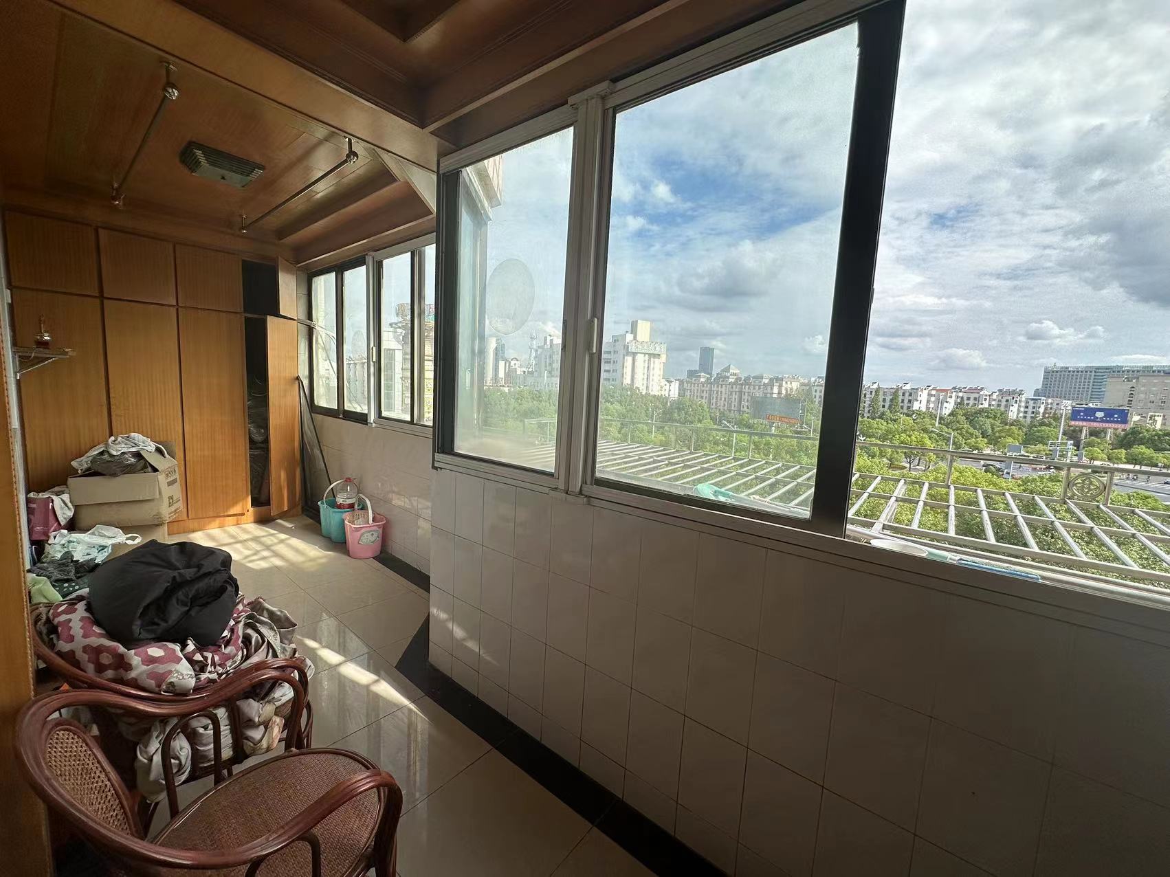 通州花苑 4室2厅2卫 151m&sup2;