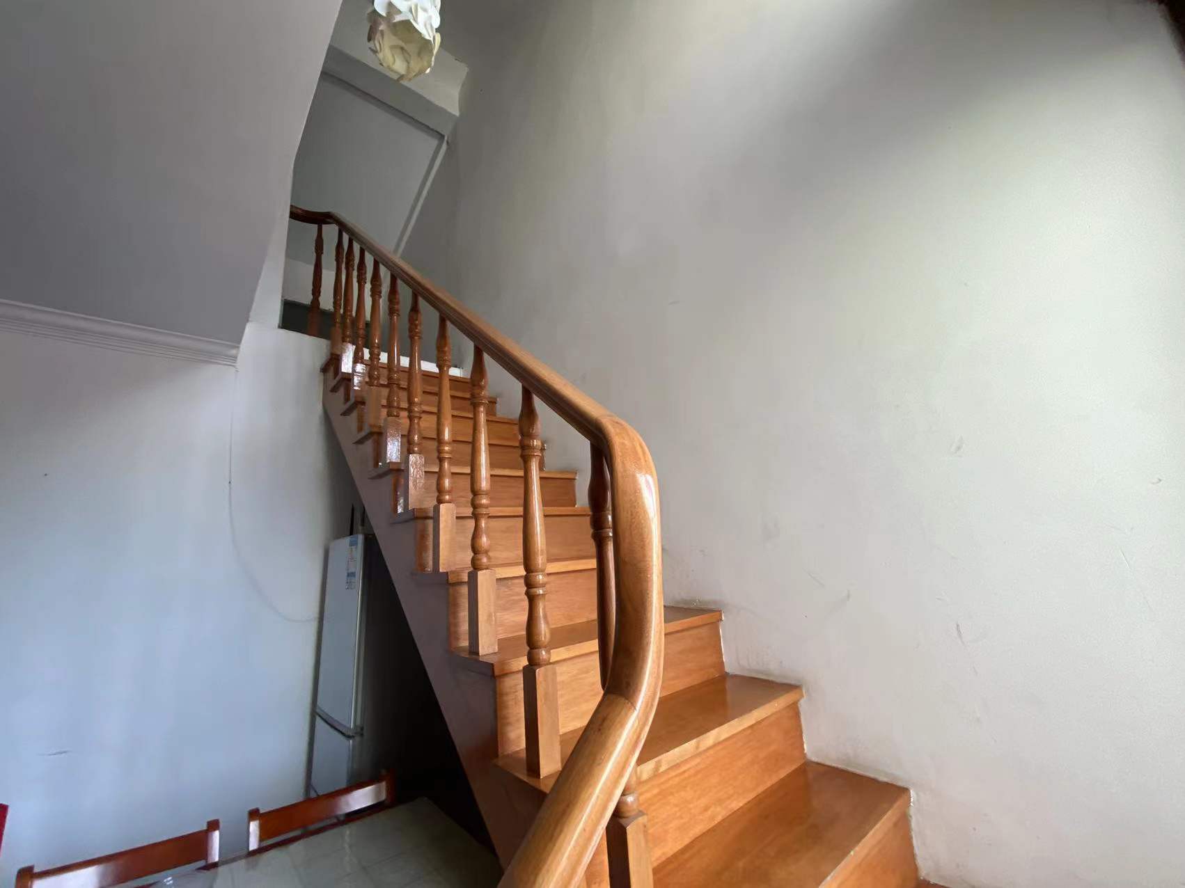 外滩小区 3室2厅1卫 88m²