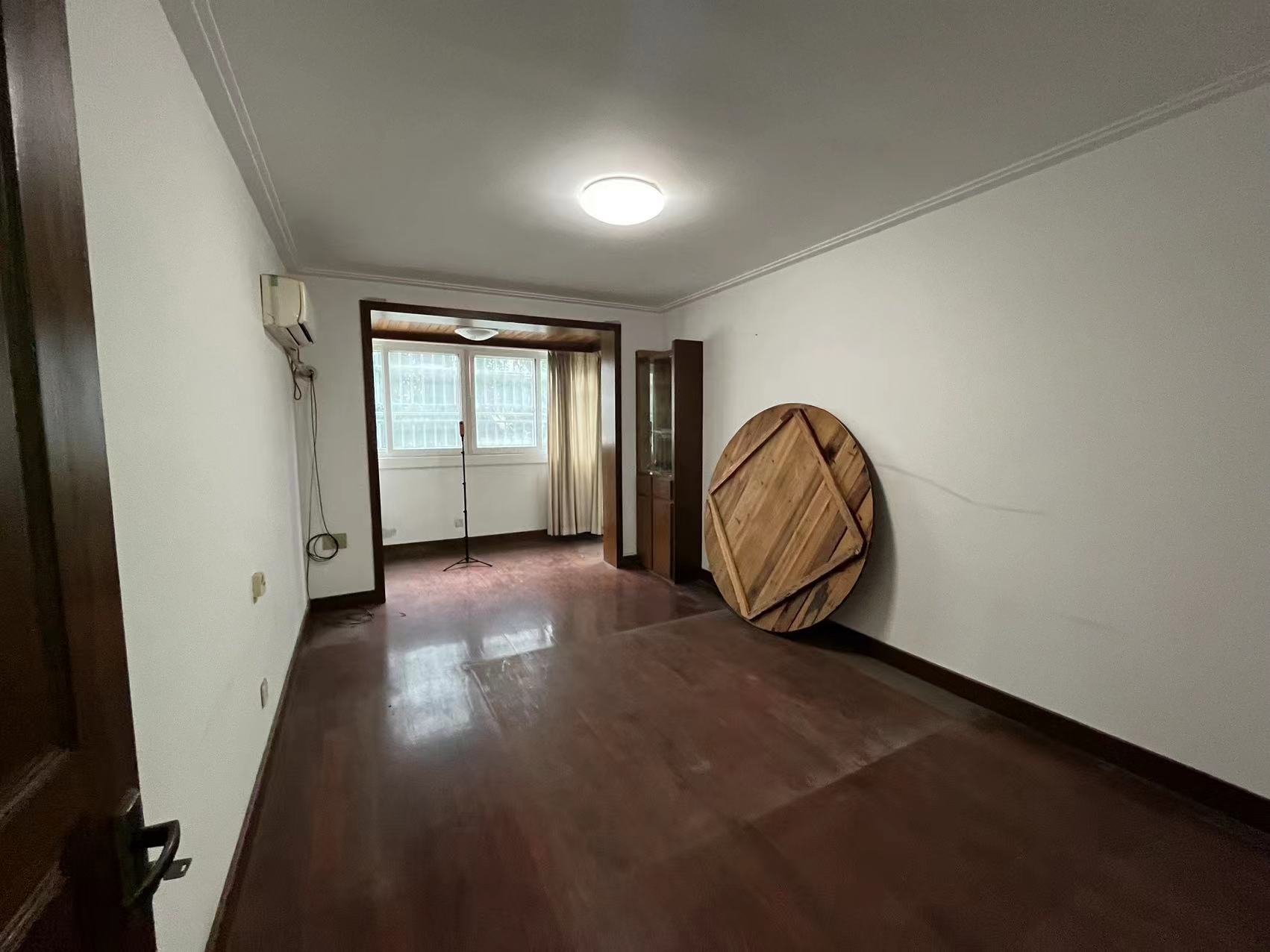 朝晖花园 3室2厅2卫 142m&sup2;