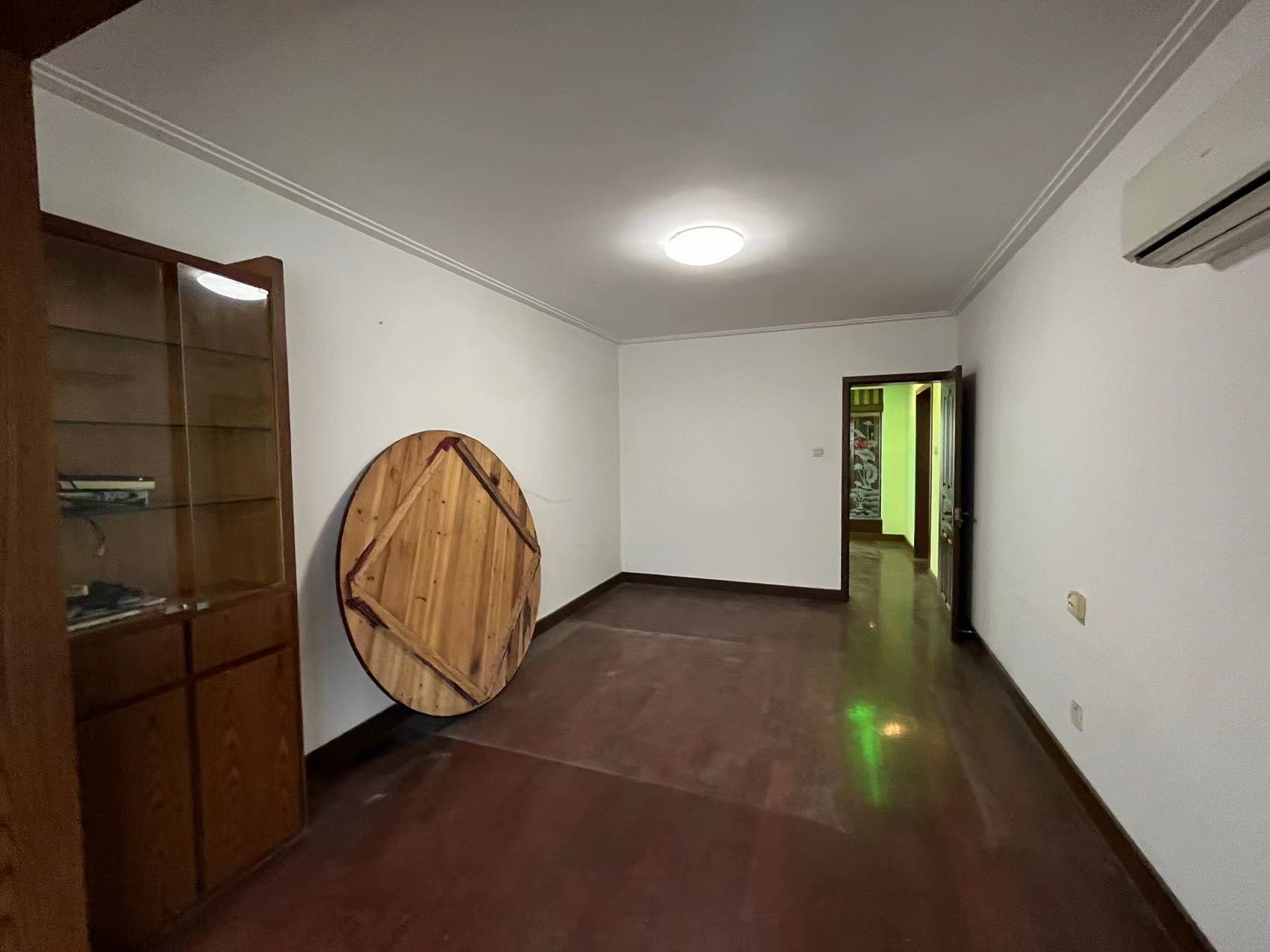 朝晖花园 3室2厅2卫 142m&sup2;
