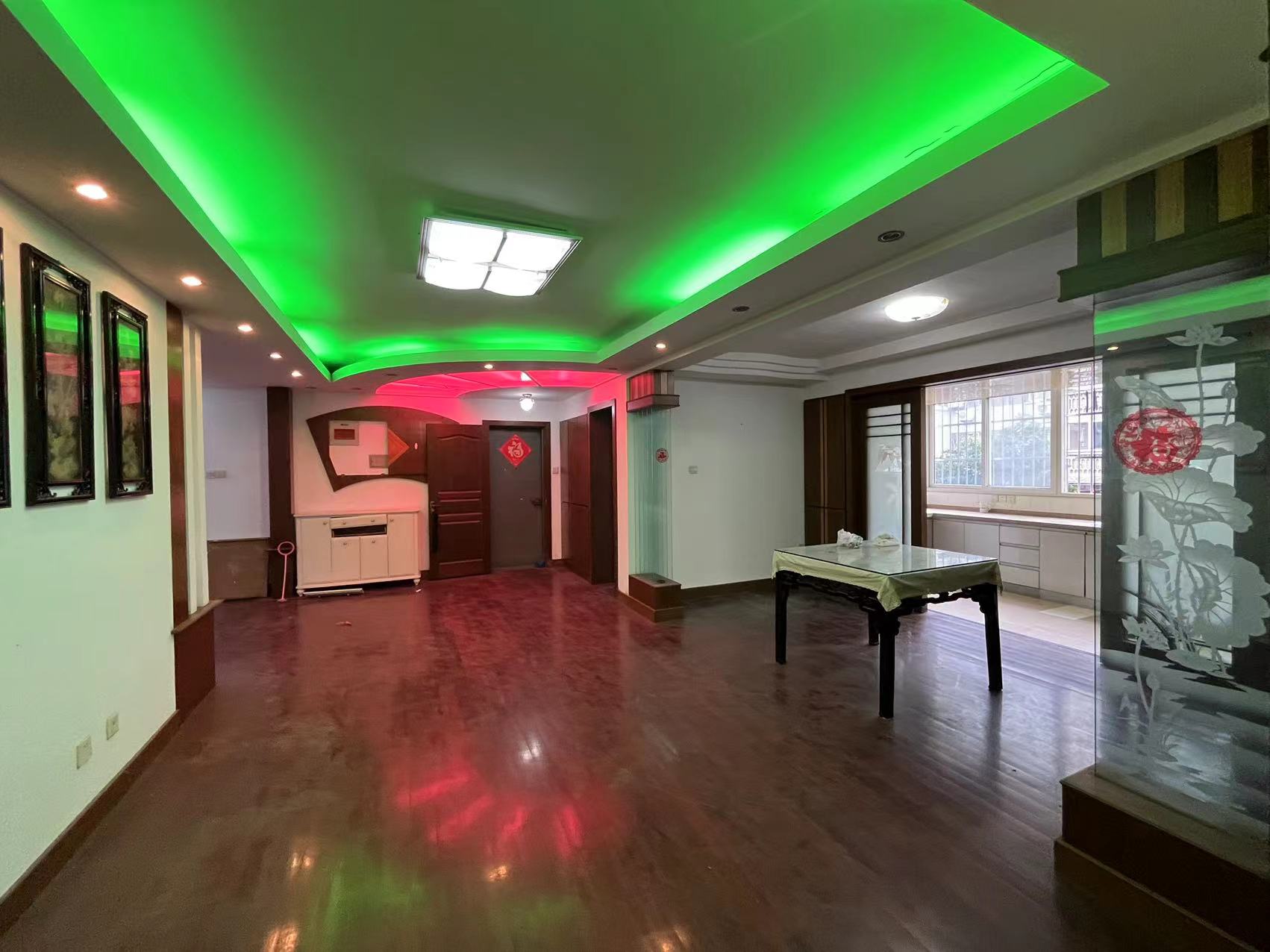 朝晖花园 3室2厅2卫 142m&sup2;