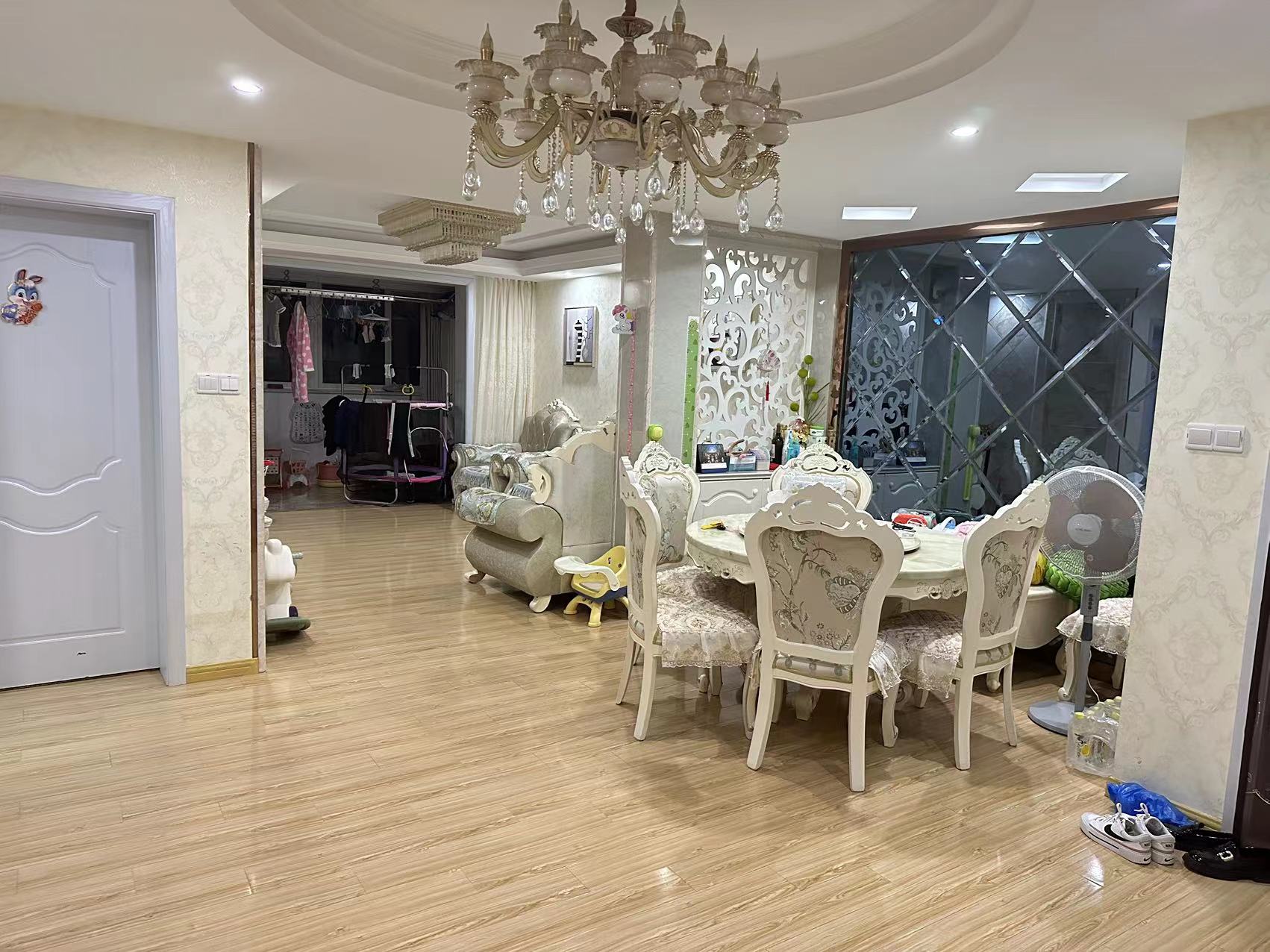 东社花苑 3室2厅1卫 112m&sup2;