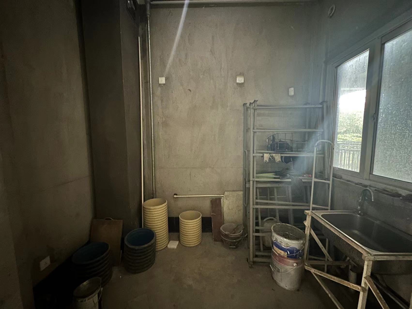 佳源都市 3室2厅2卫 111m&sup2;