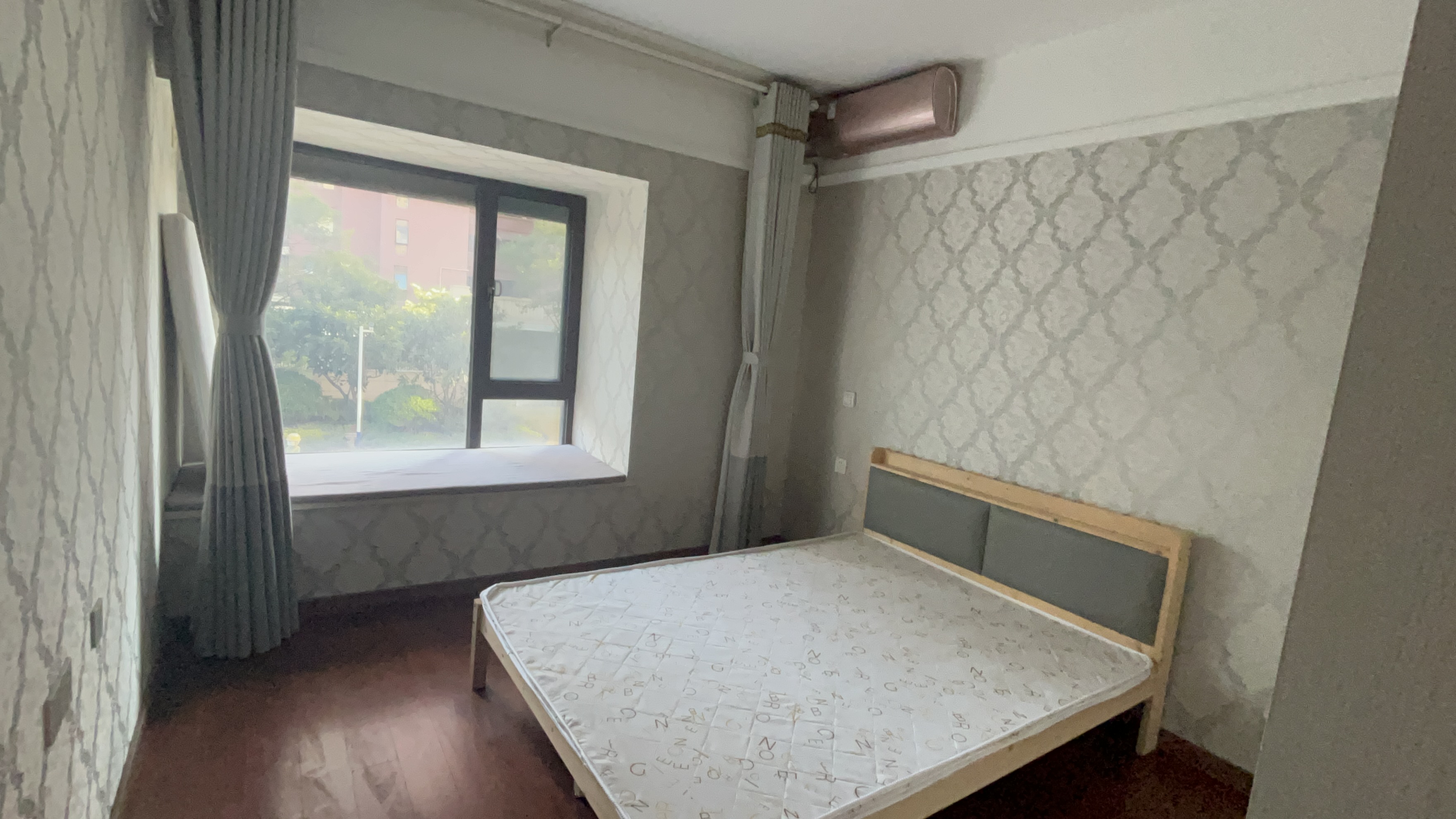 万科公园里一期 3室2厅2卫 120m&sup2;