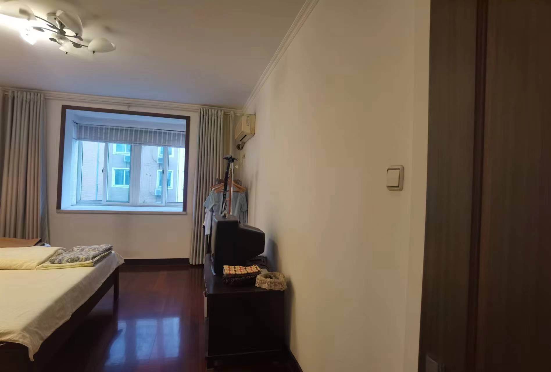 东昇花园 4室2厅1卫 147.89m&sup2;