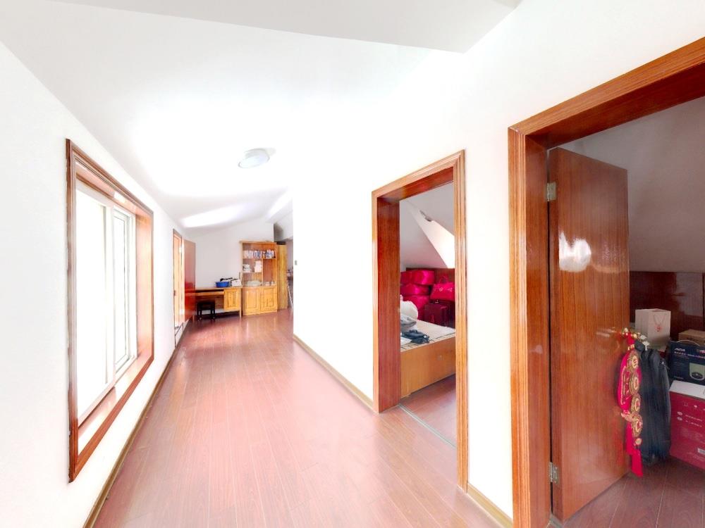 南川园小区 4室2厅2卫 130.00m&sup2;