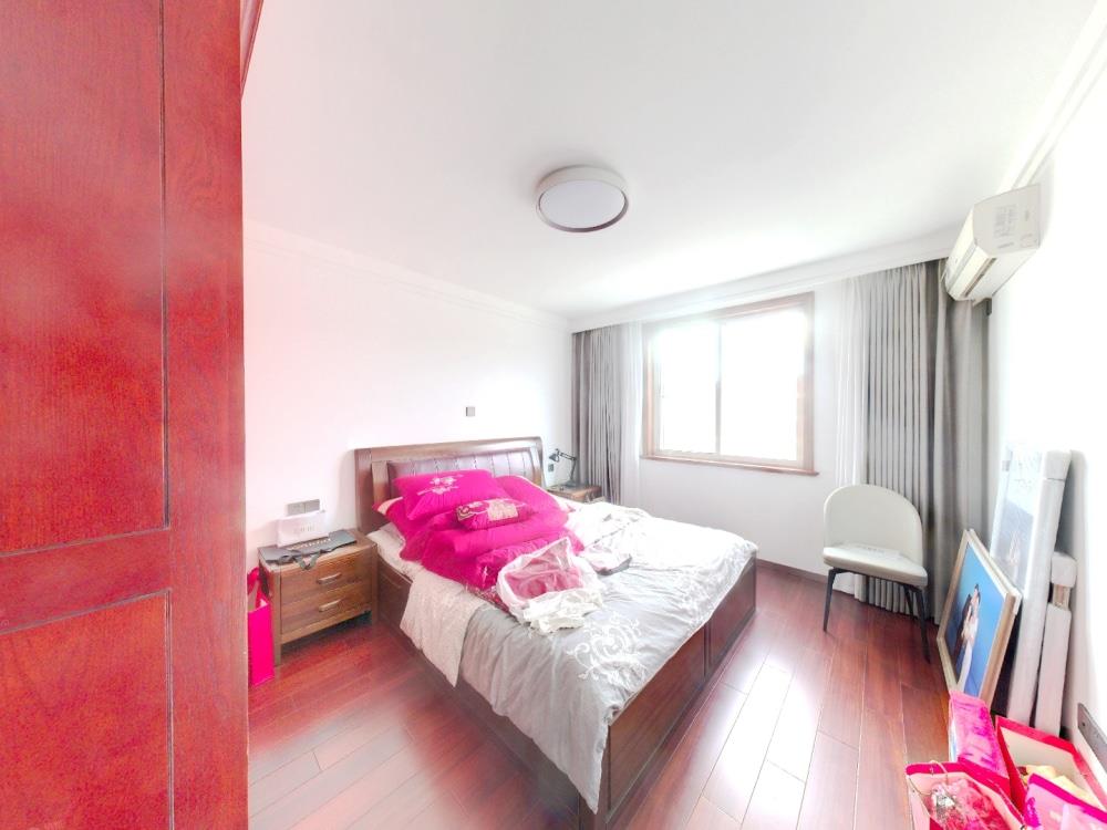 南川园小区 4室2厅2卫 130.00m&sup2;