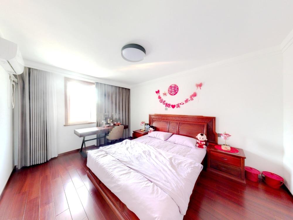 南川园小区 4室2厅2卫 130.00m&sup2;