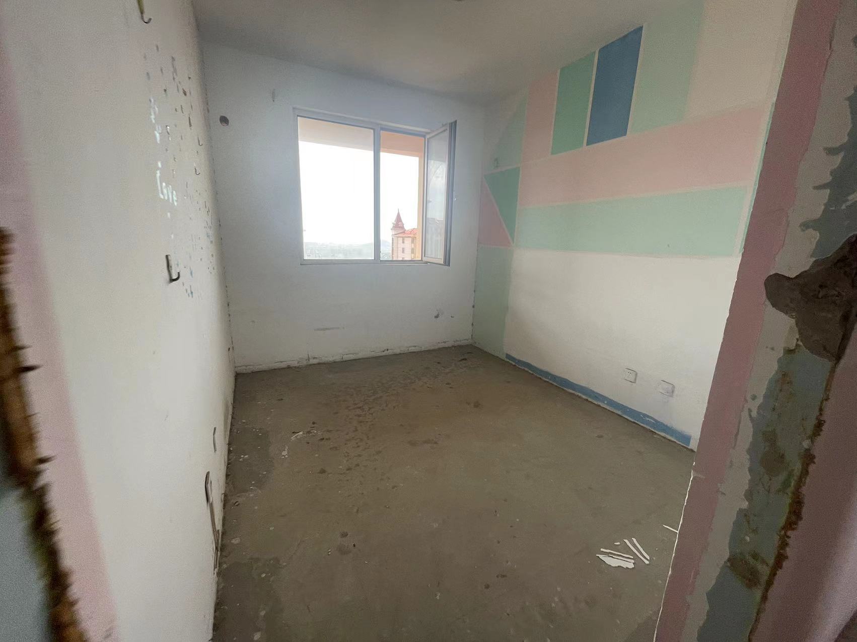 中南世纪花城二期 3室2厅2卫 140m&sup2;