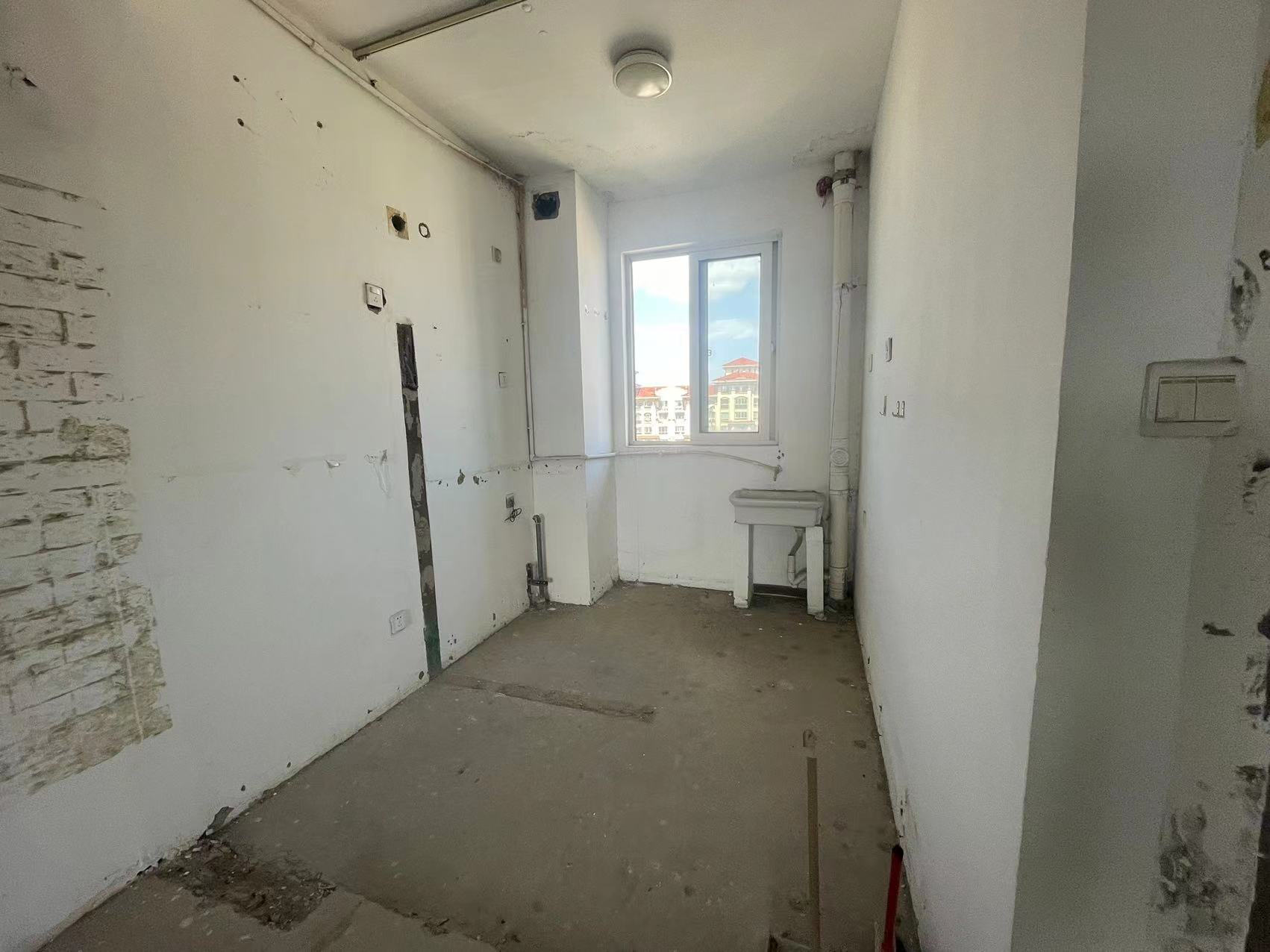 中南世纪花城二期 3室2厅2卫 140m&sup2;