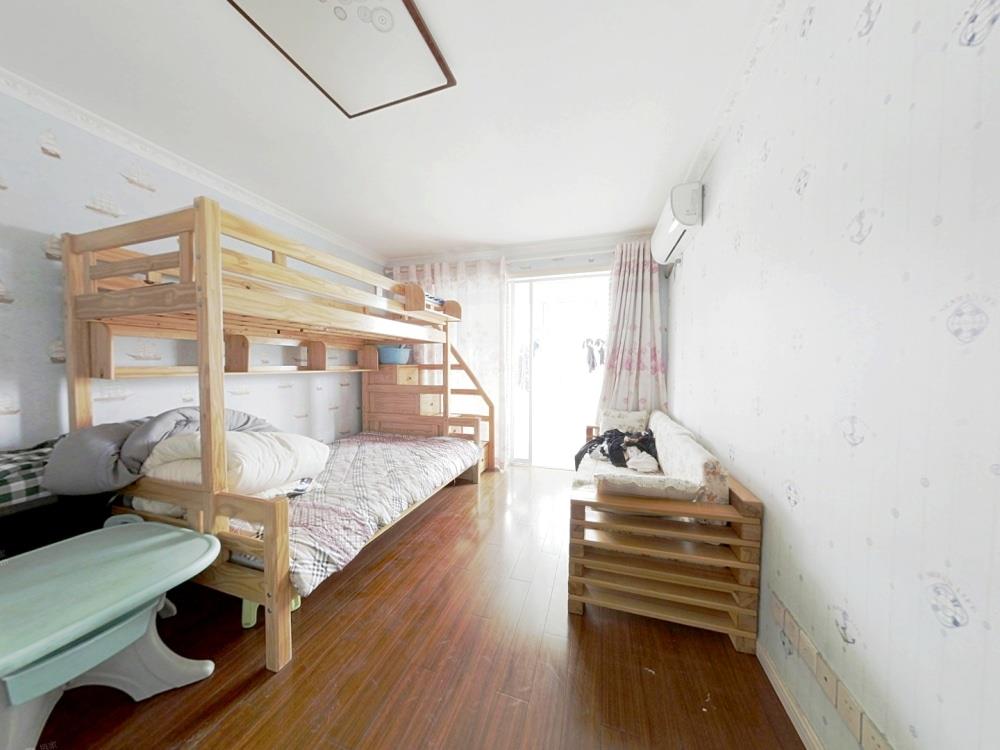 世纪新城 4室2厅1卫 189m&sup2;