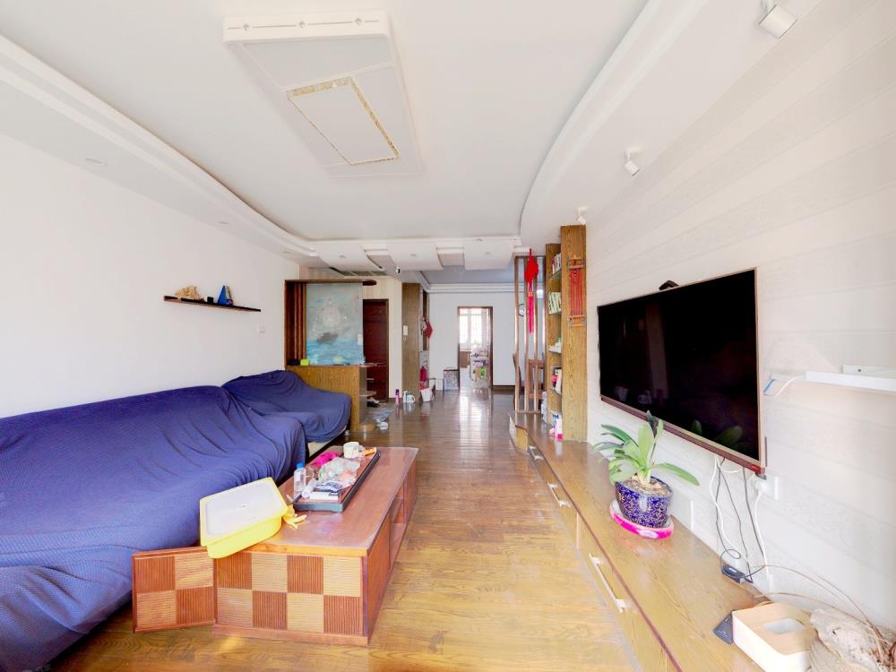 苏东花苑 4室2厅2卫 130m&sup2;