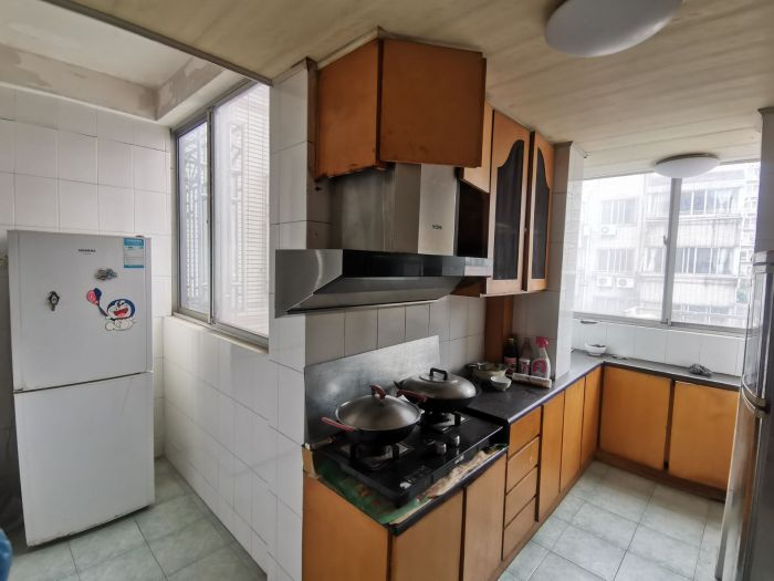 姚港路2号 2室1厅1卫 76m&sup2;