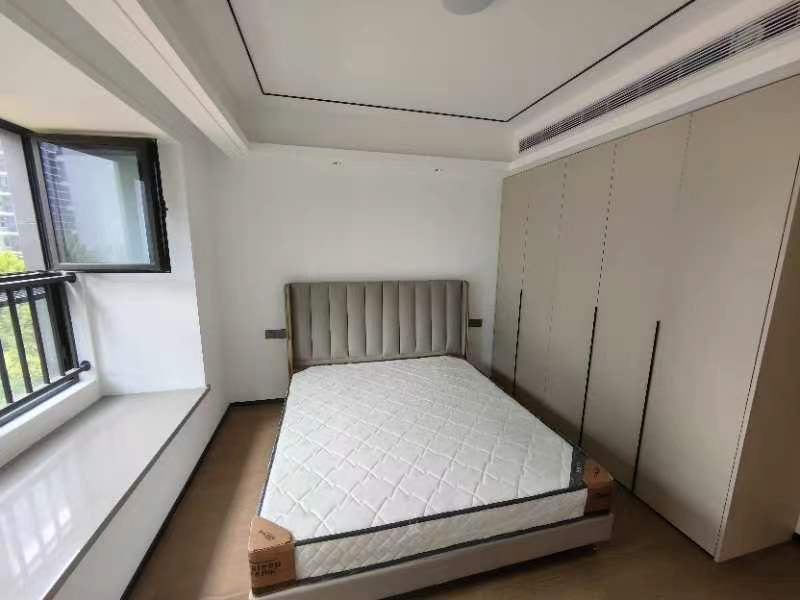 滨江道静园 3室2厅2卫 127m&sup2;