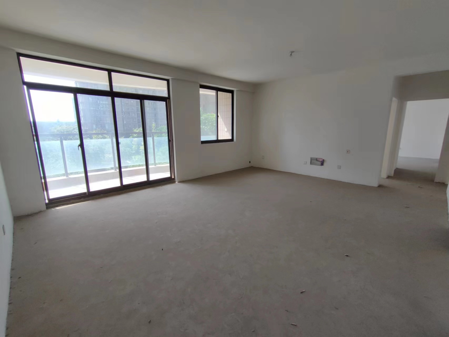 银河湾 4室2厅2卫 172m²