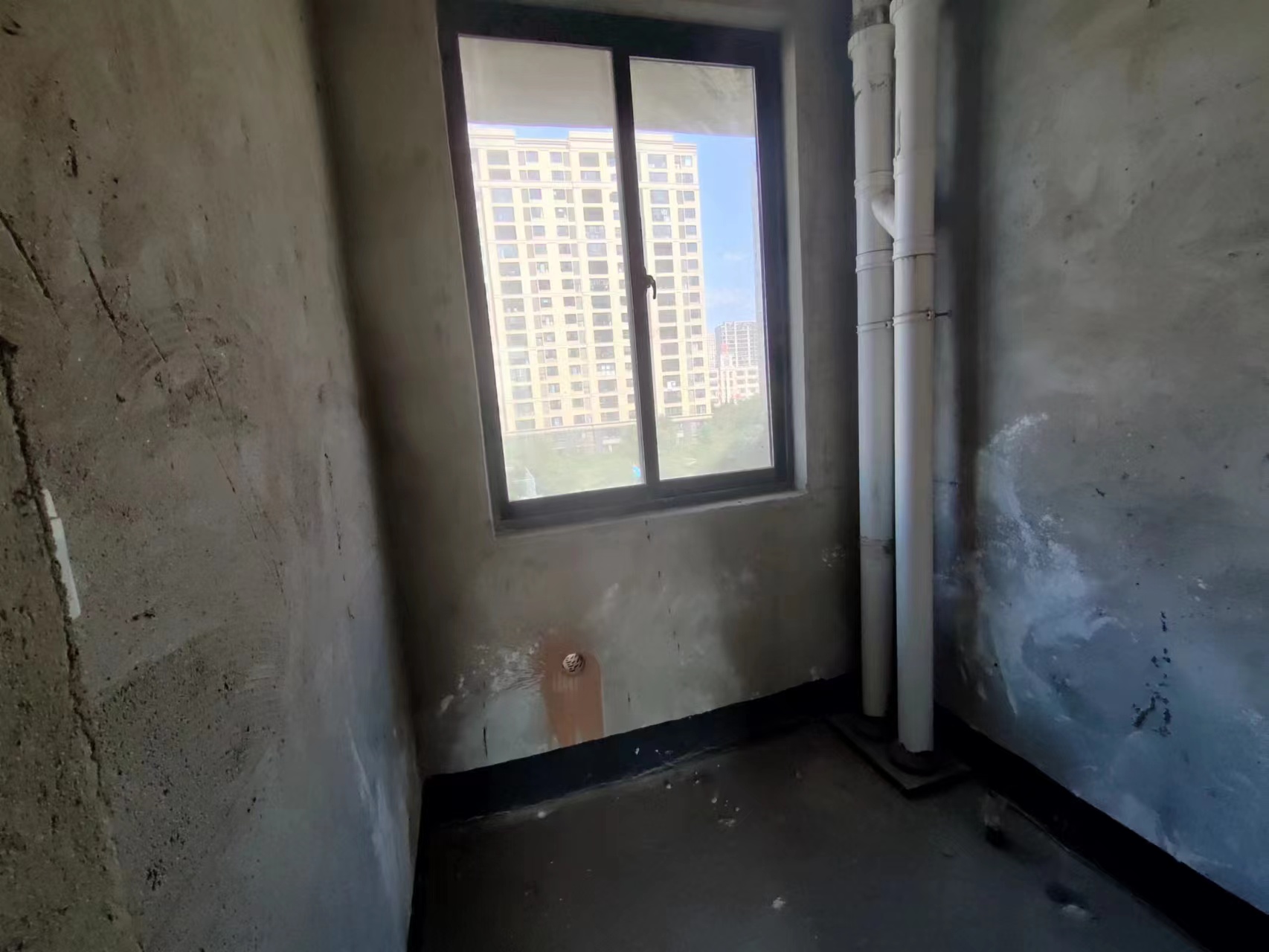 银河湾 4室2厅2卫 172m&sup2;