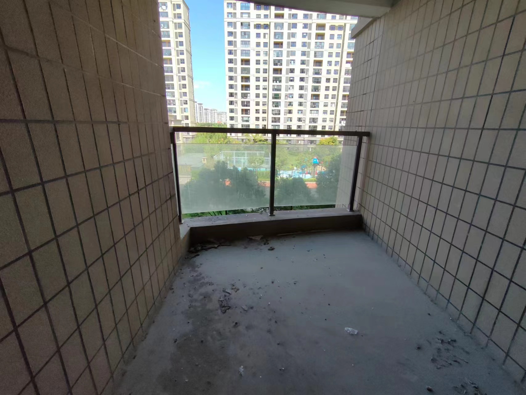 银河湾 4室2厅2卫 172m&sup2;