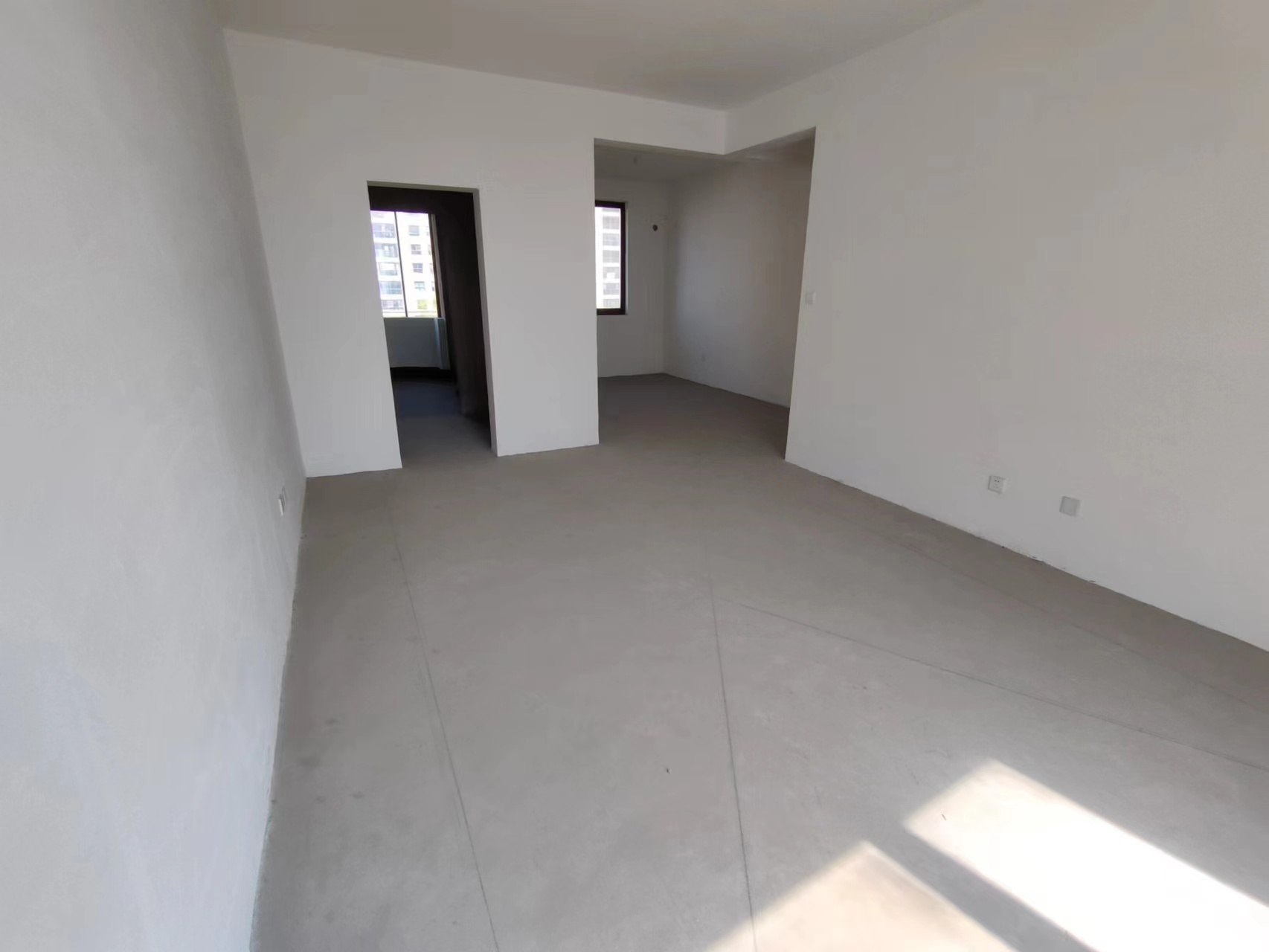 银河湾 4室2厅2卫 172m&sup2;