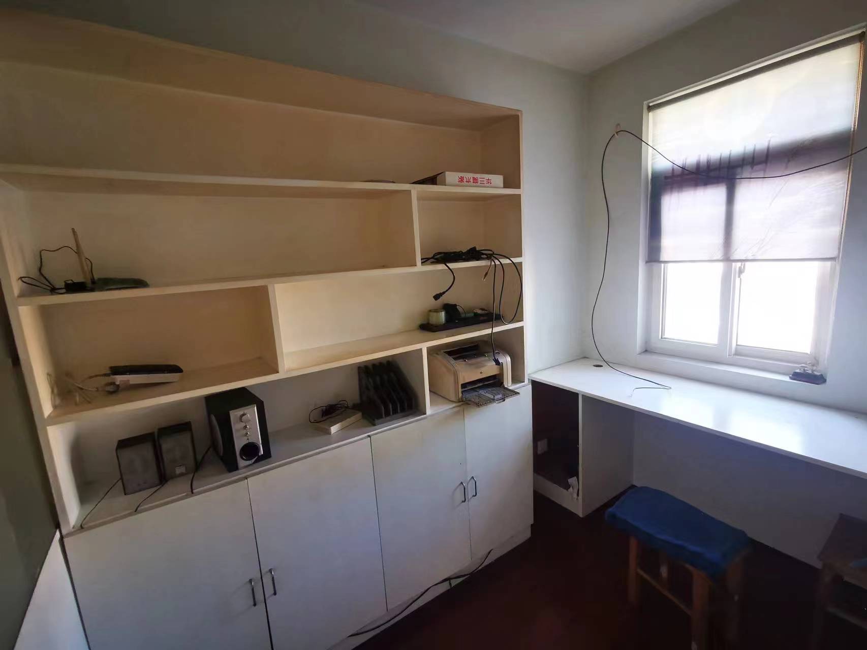 越江新村 4室3厅2卫 135m²
