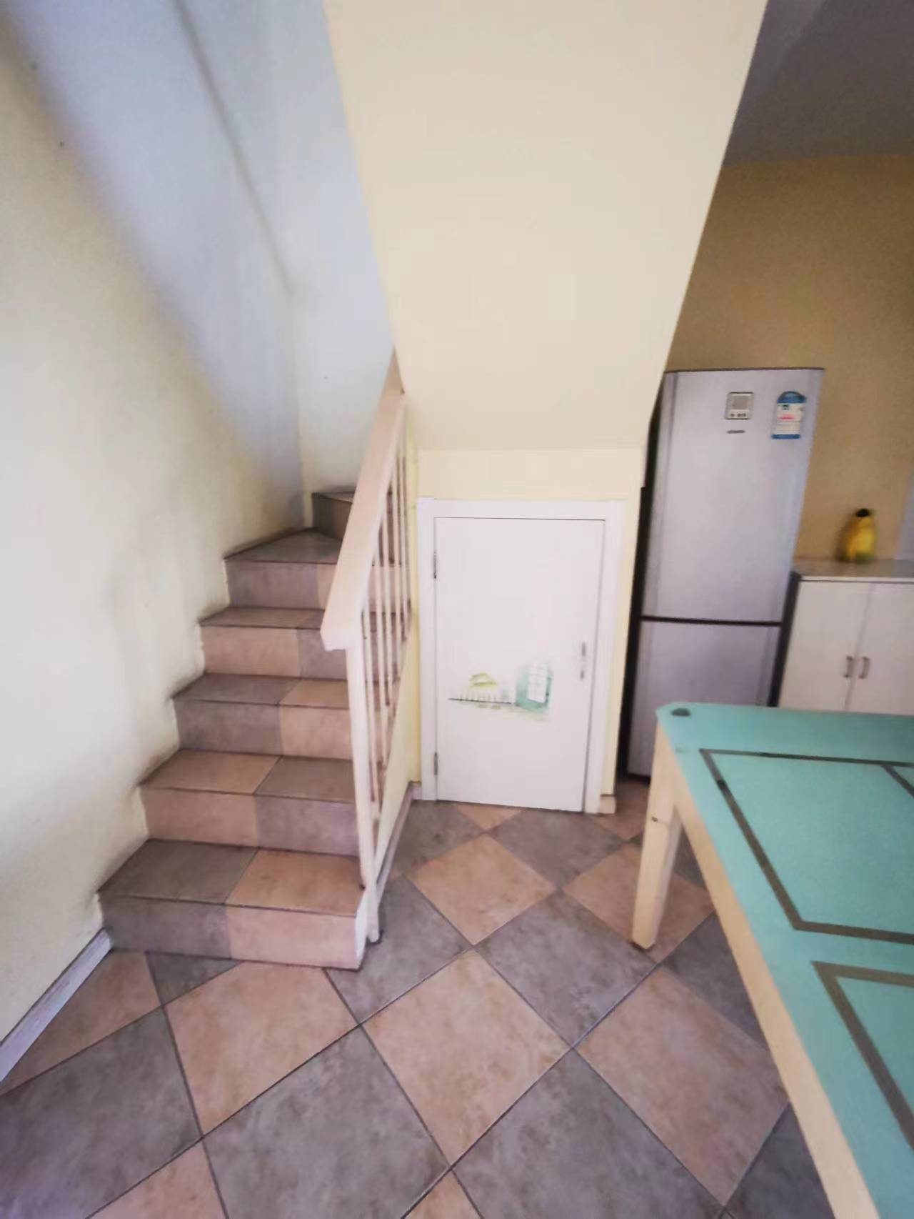 越江新村 4室3厅2卫 135m²