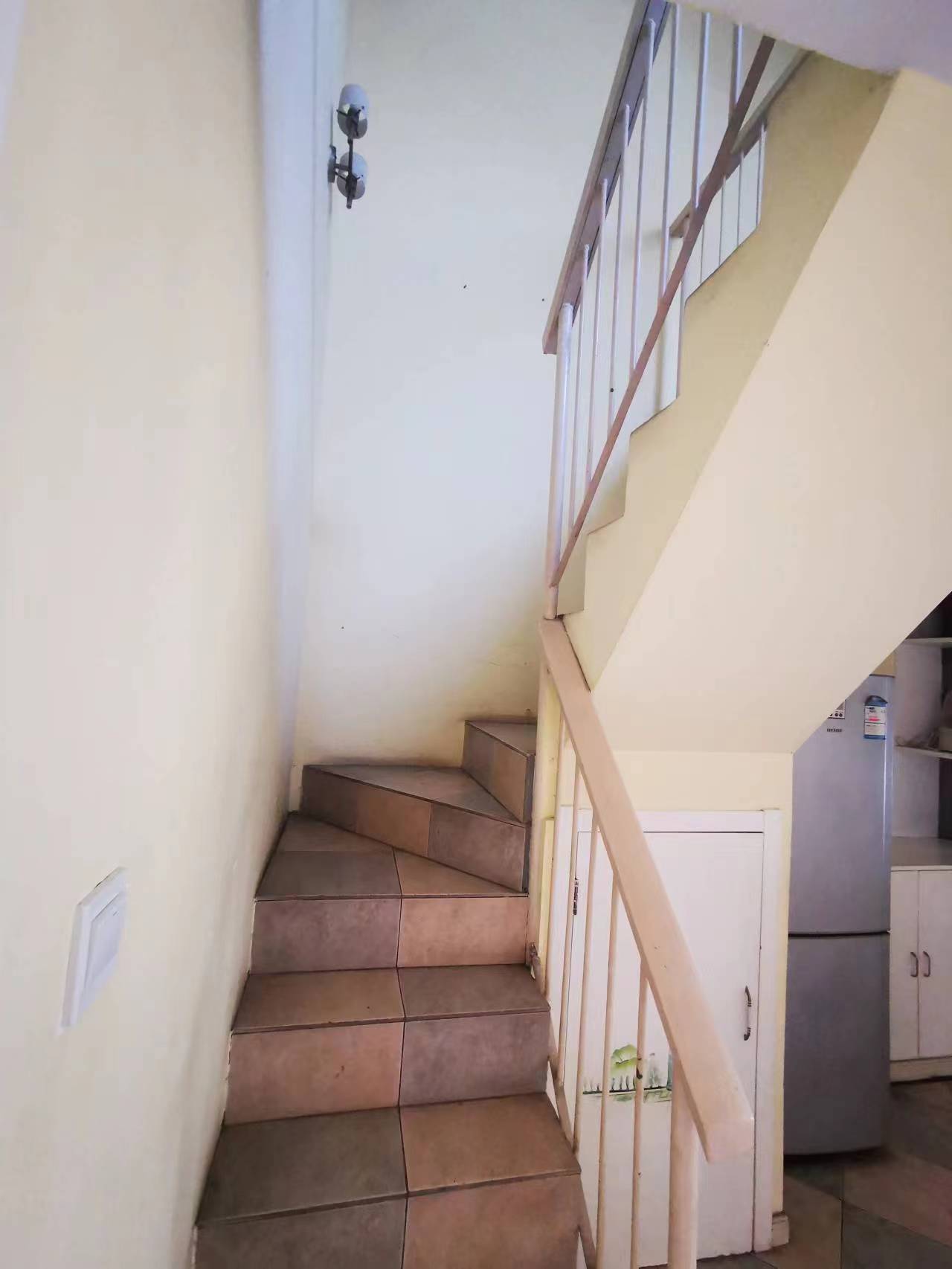 越江新村 4室3厅2卫 135m²
