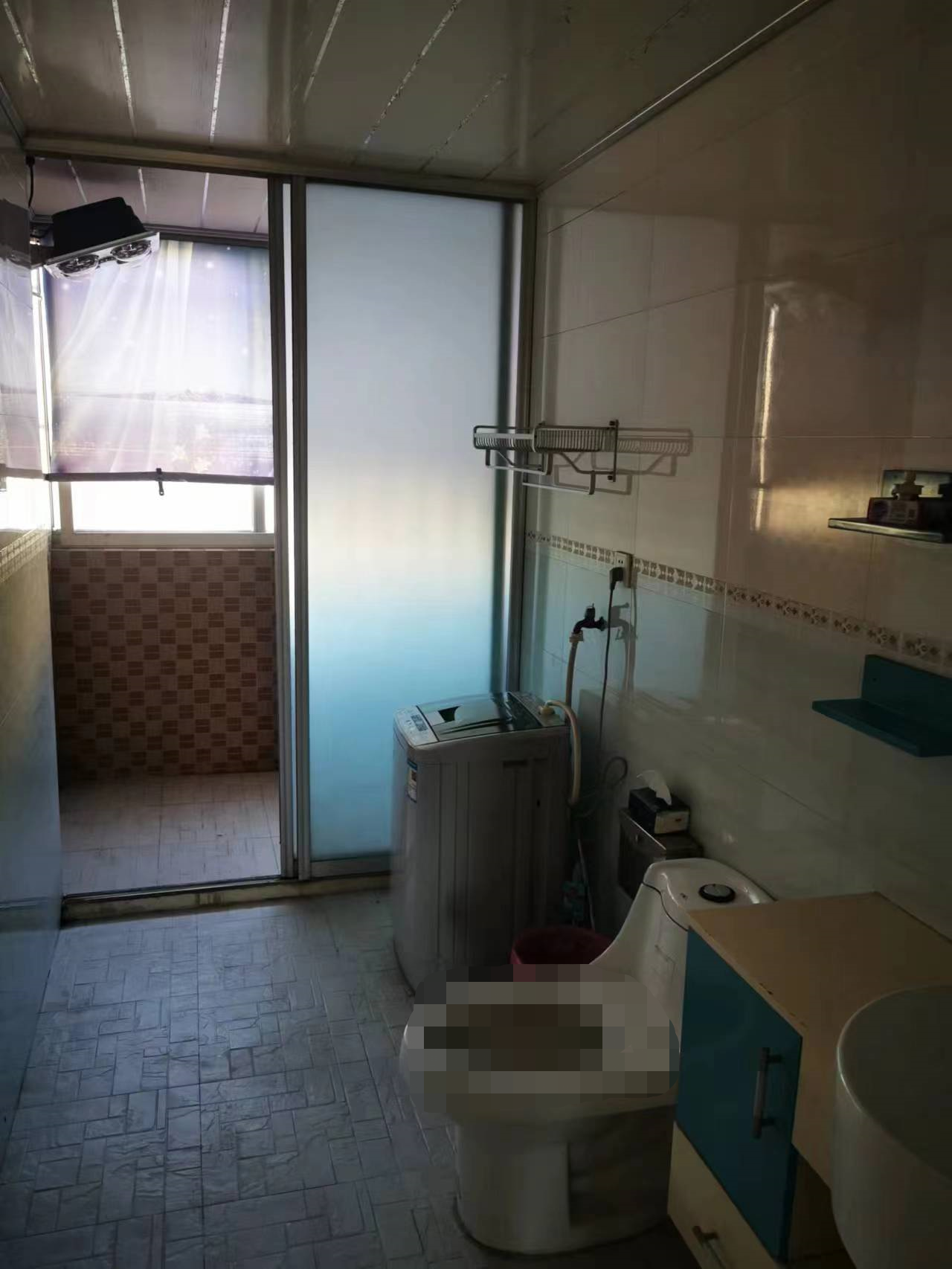 越江新村 4室3厅2卫 135m²