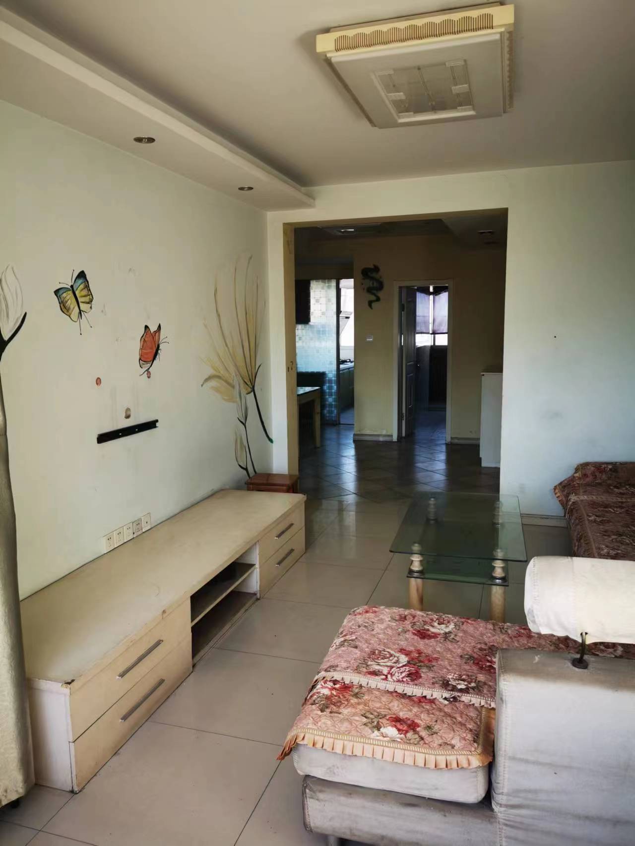 越江新村 4室3厅2卫 135m²
